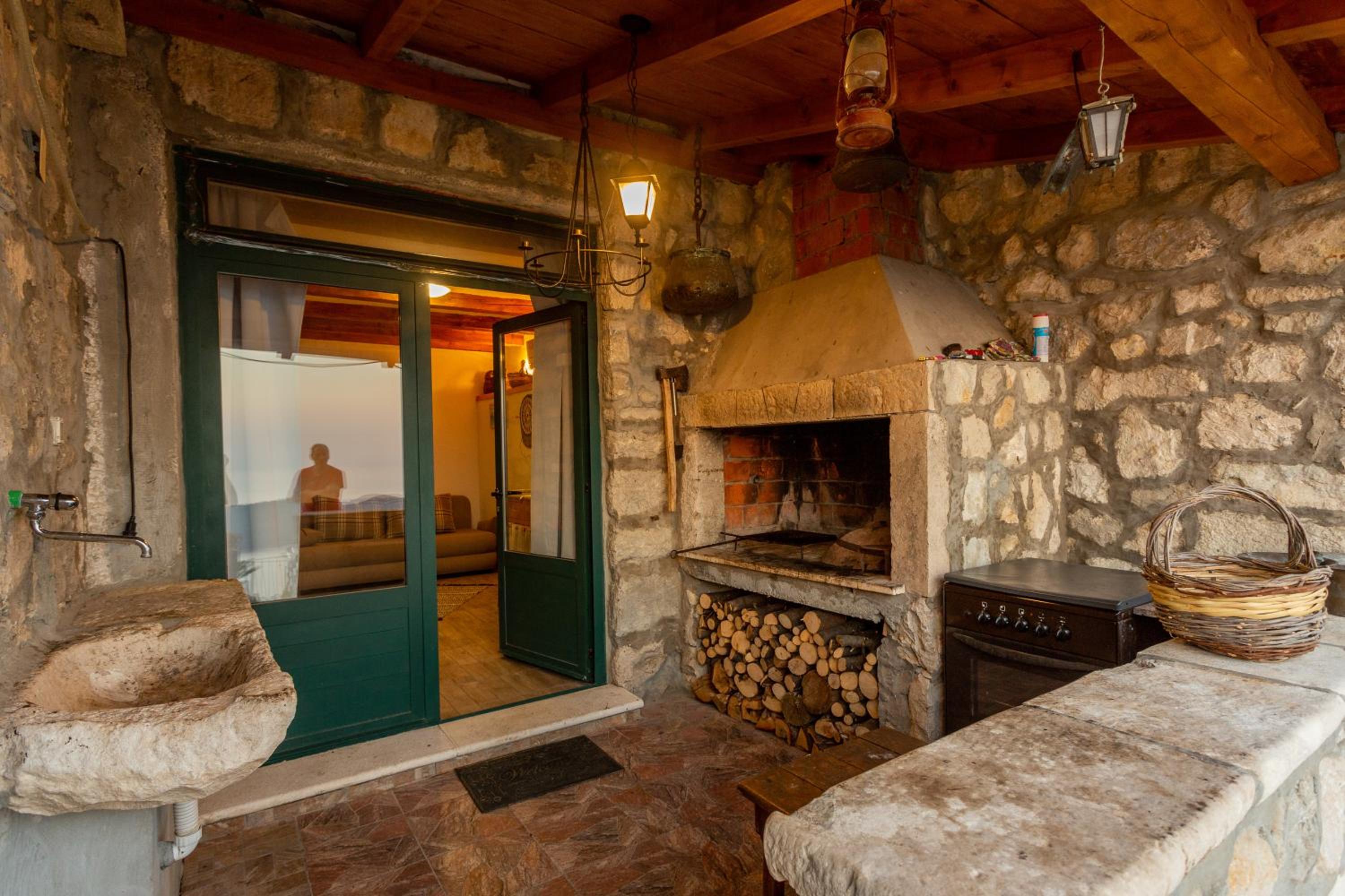 Village house Ana Dubravica view 5