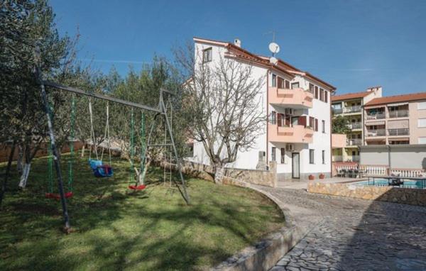 Villa Lealeana view 3