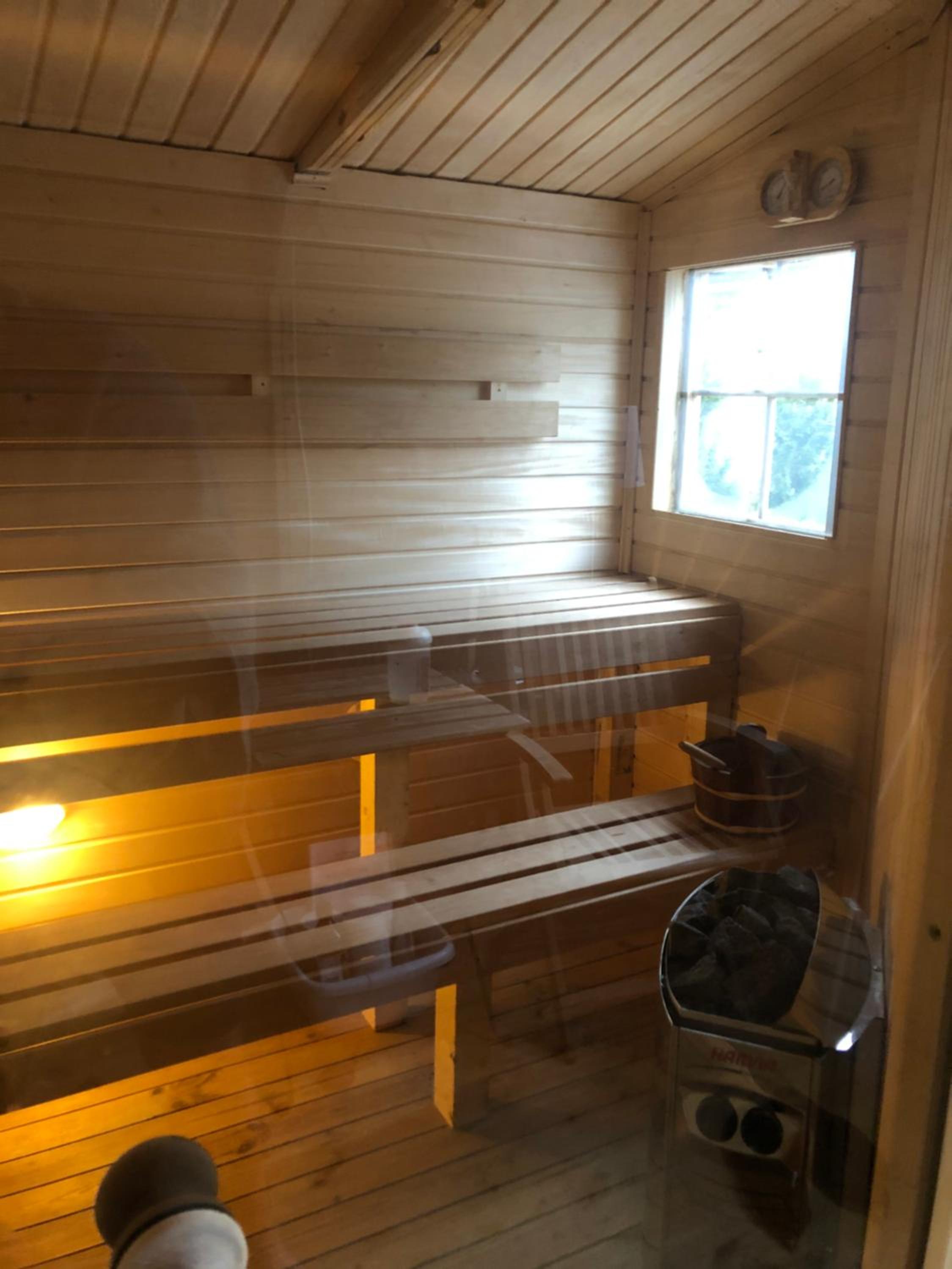 1-bedroom apartment-rooftop JAKUZZI-hot tub, BBQ & SAUNA in a FOREST by the BEACH view 3
