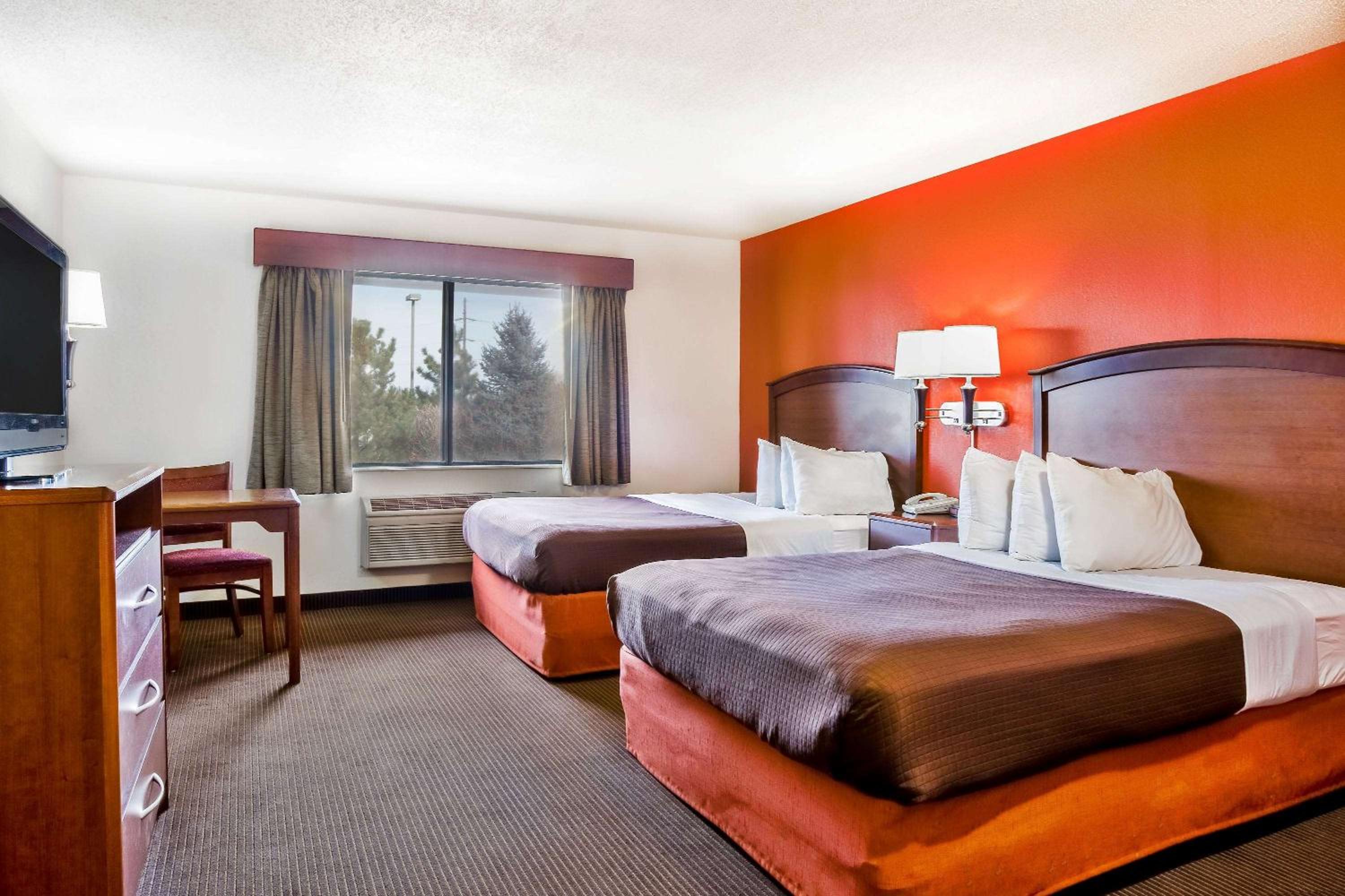 AmericInn by Wyndham Chamberlain Conference Center
