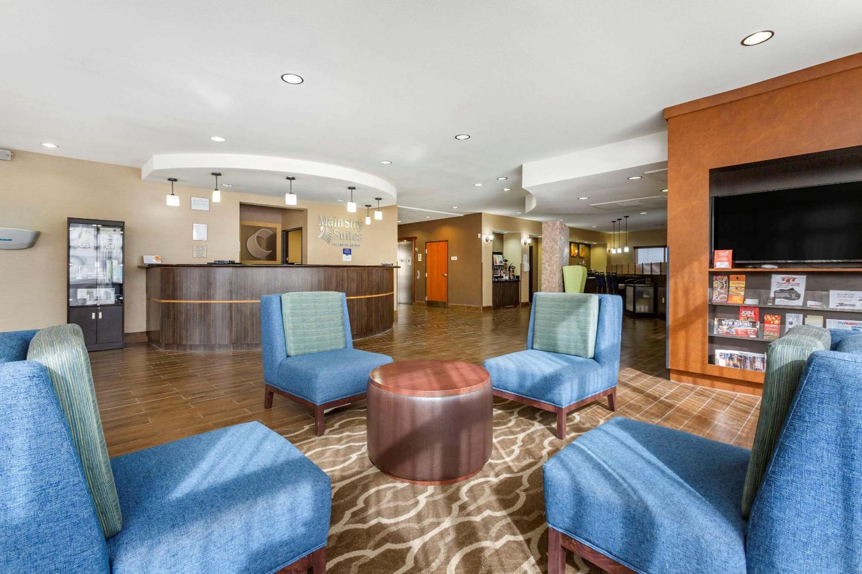 Hobbs Vacations - Comfort Suites - Property Image 3