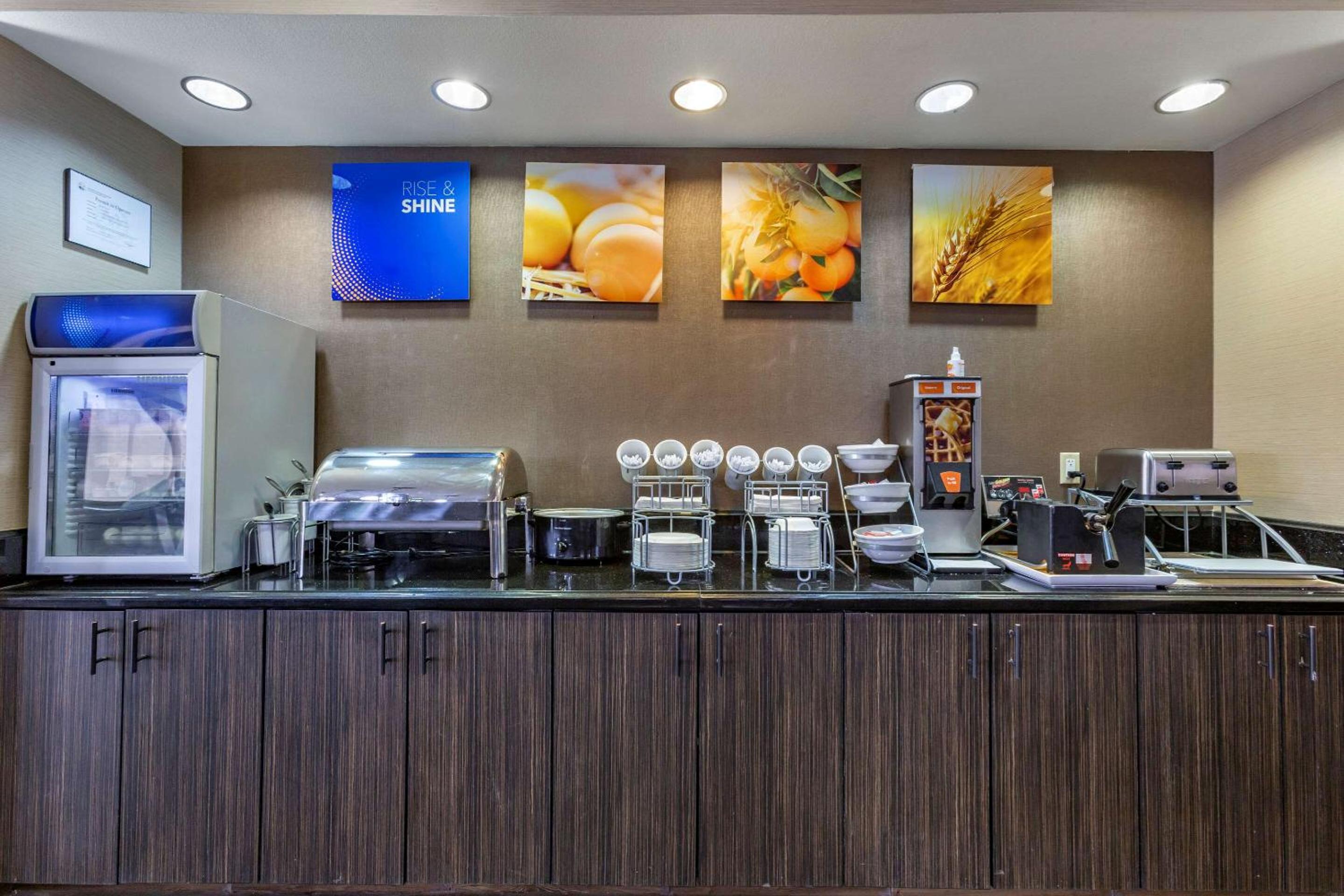 Hobbs Vacations - Comfort Suites - Property Image 1