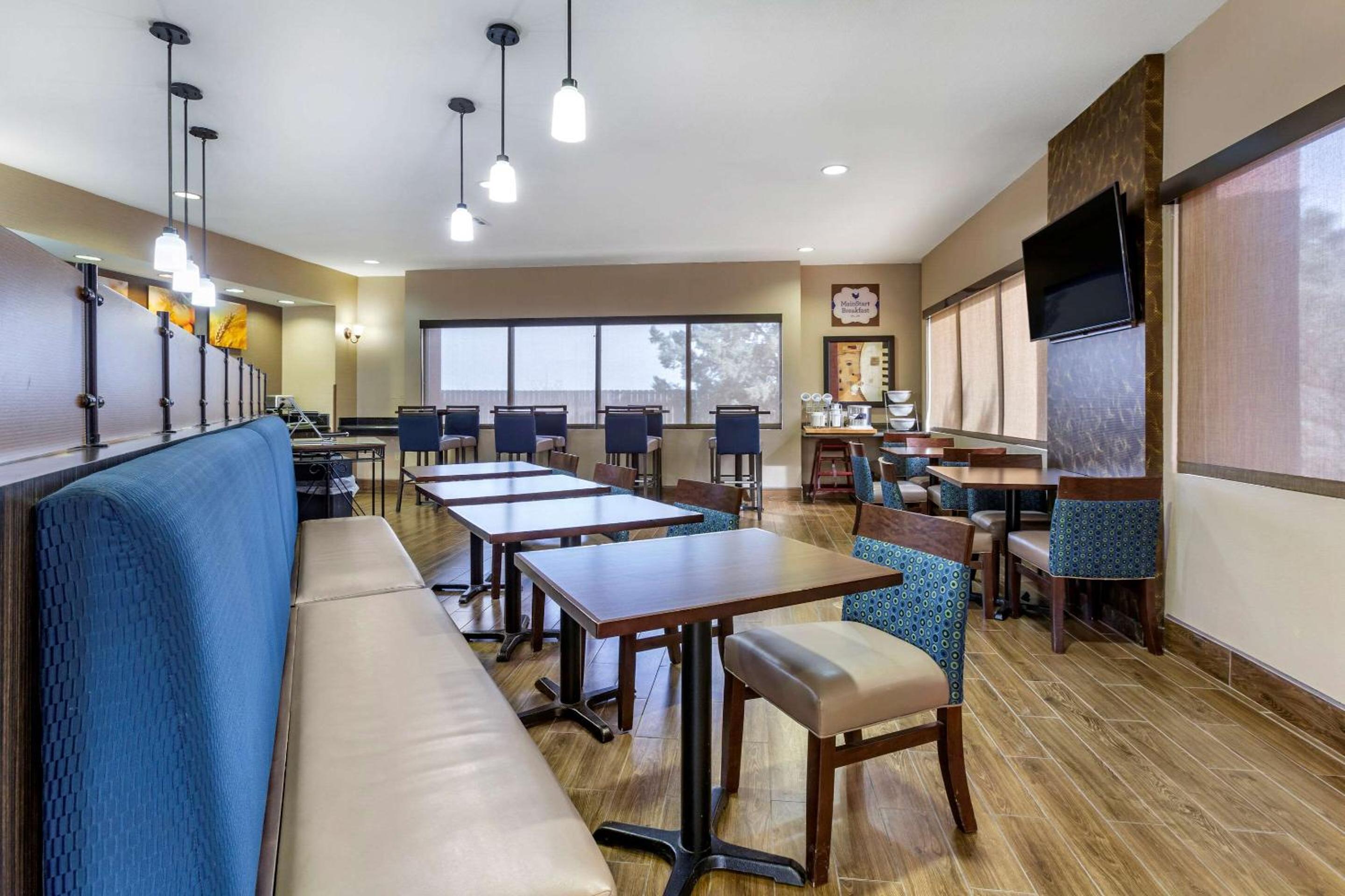 Hobbs Vacations - Comfort Suites - Property Image 11
