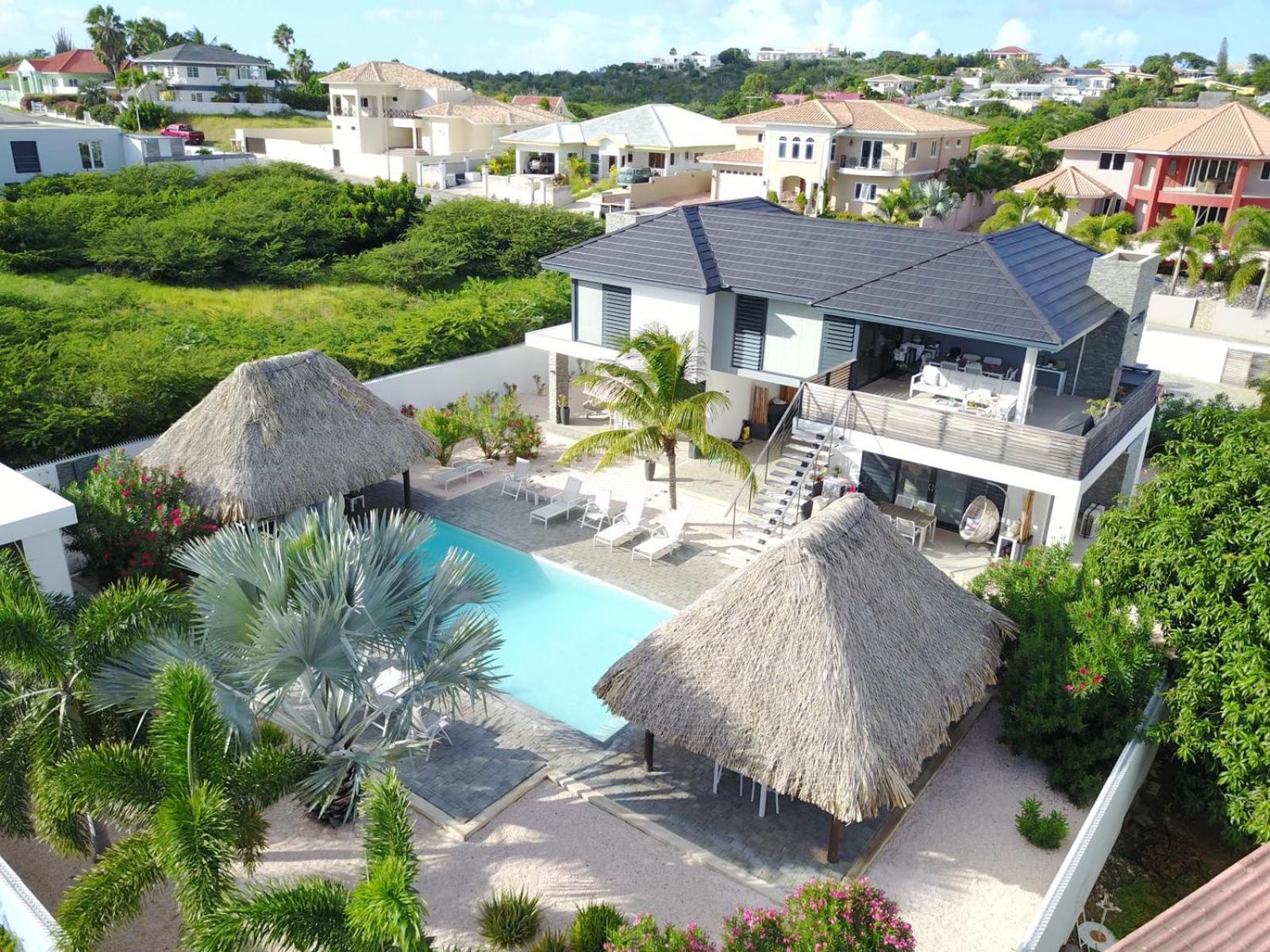 Hotel La Royal Penthouse Apartment Jan Thiel - Image 1