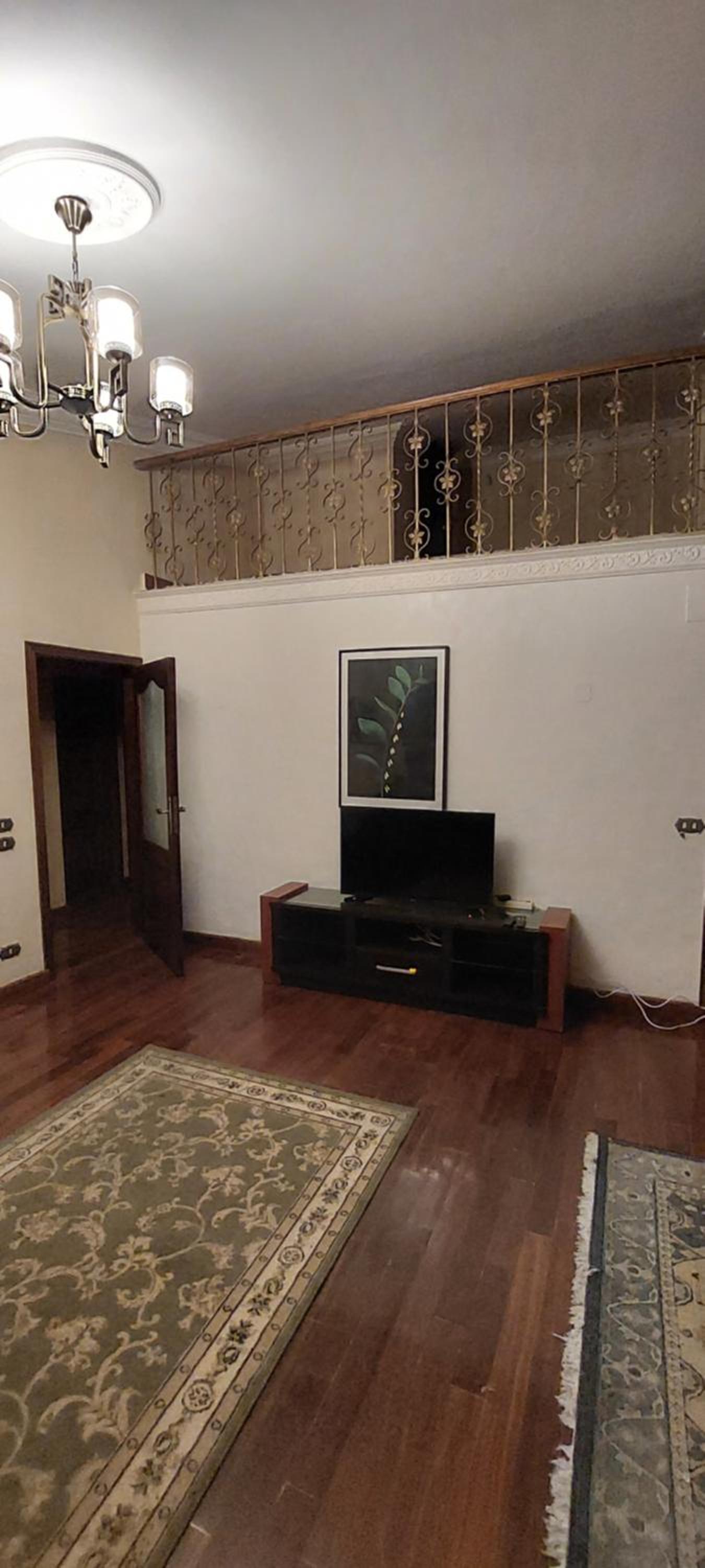 Spacious cheerful apartment