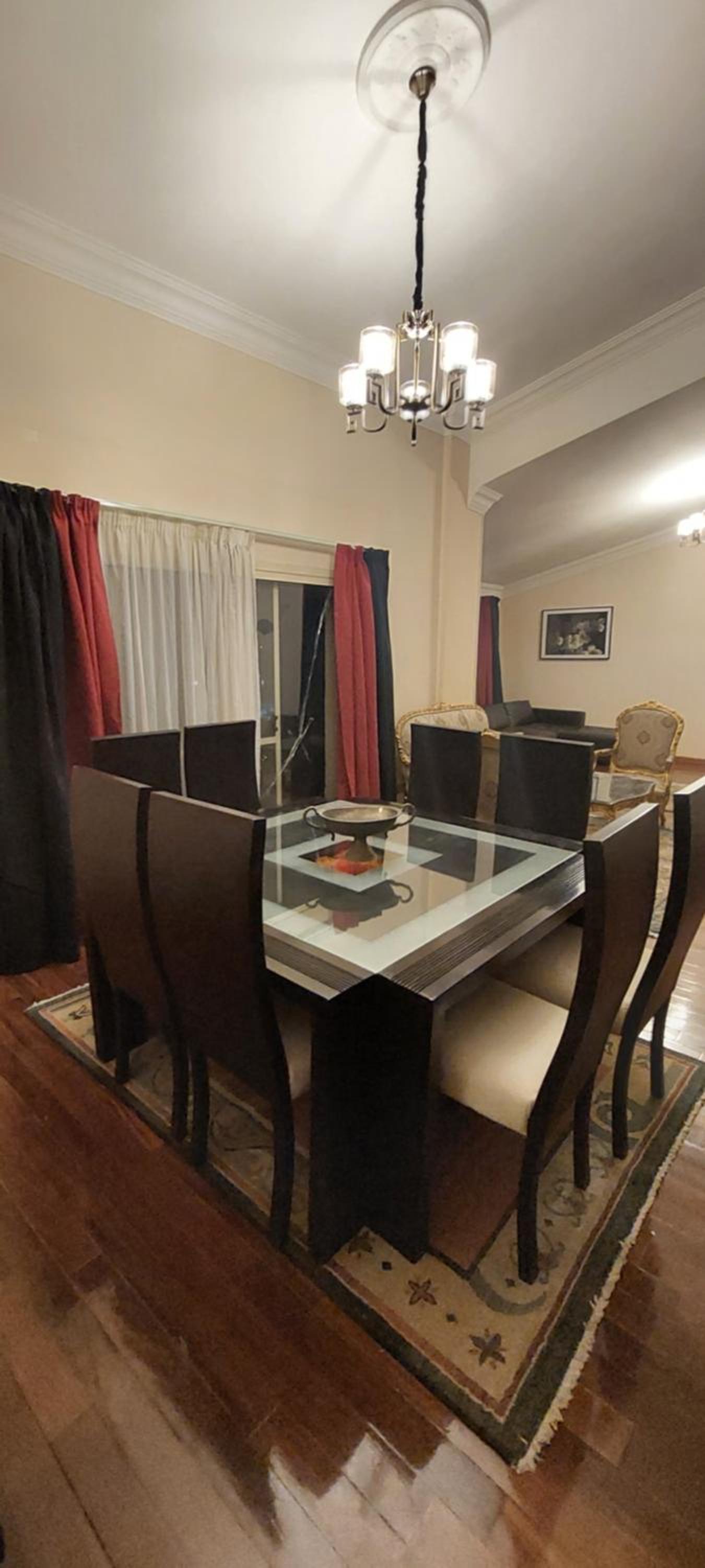 Spacious cheerful apartment