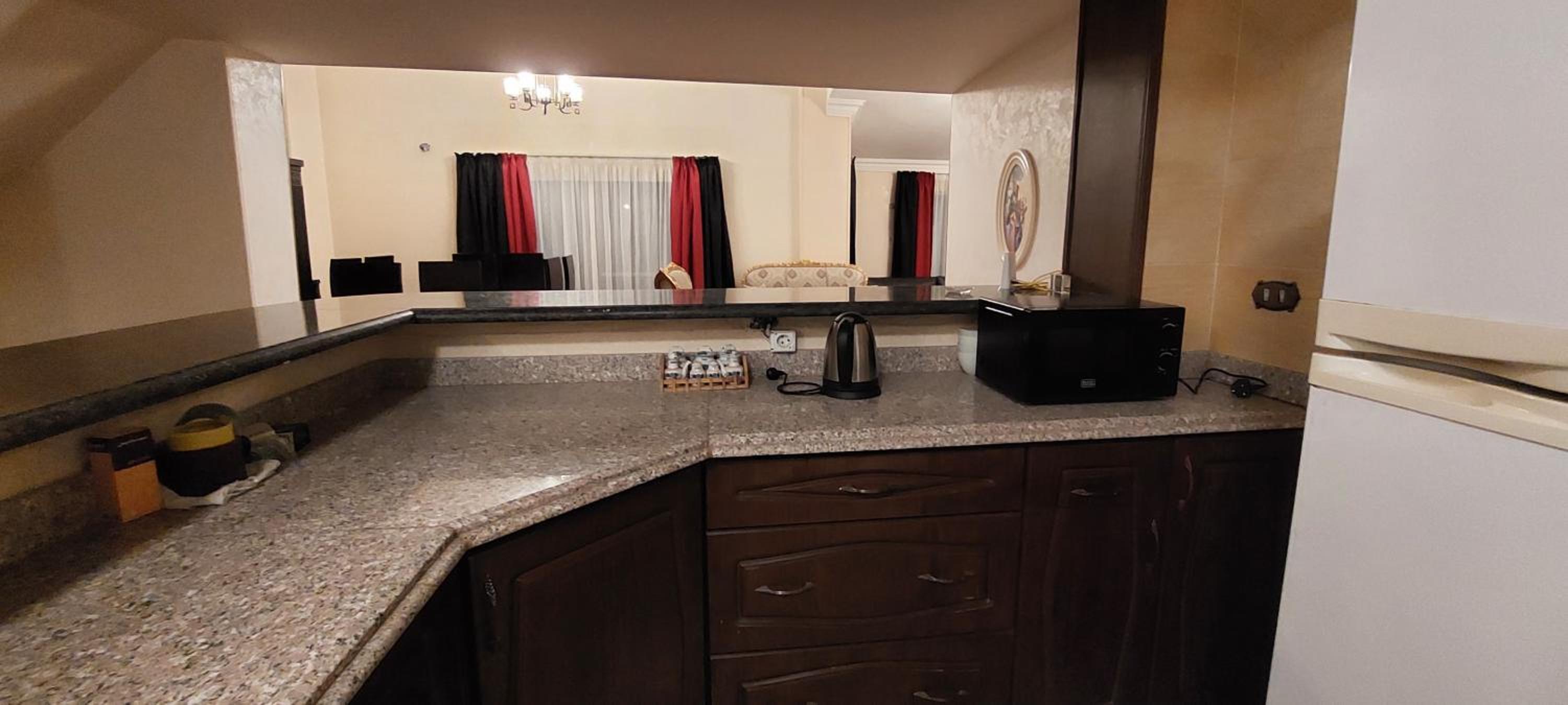 Spacious cheerful apartment
