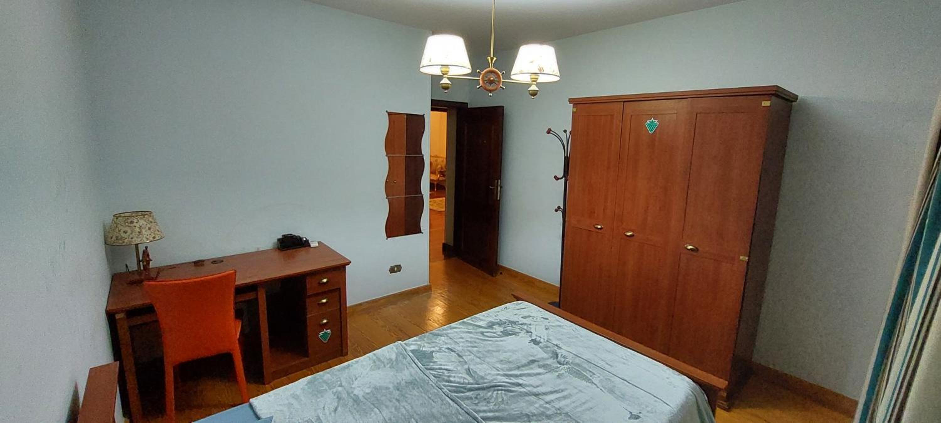 Spacious cheerful apartment