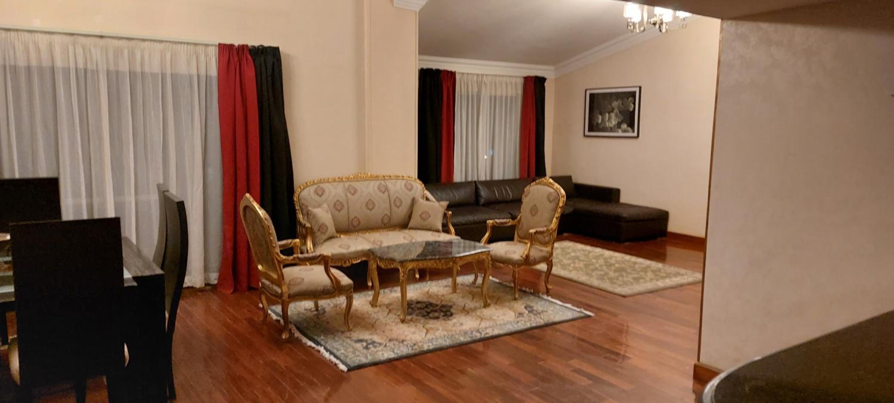 Spacious cheerful apartment