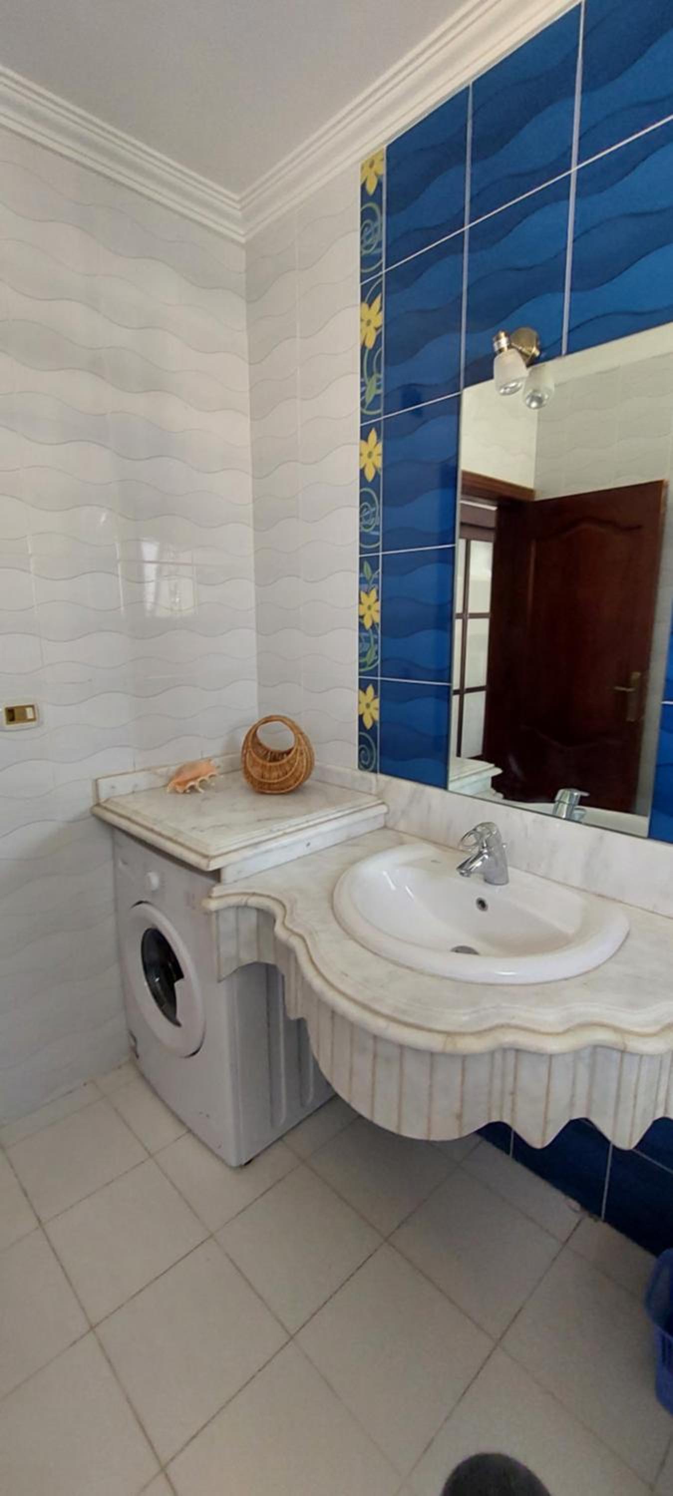 Spacious cheerful apartment
