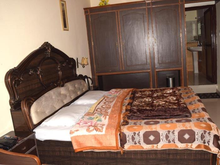 Hotel Crystal Palace dhanaulti