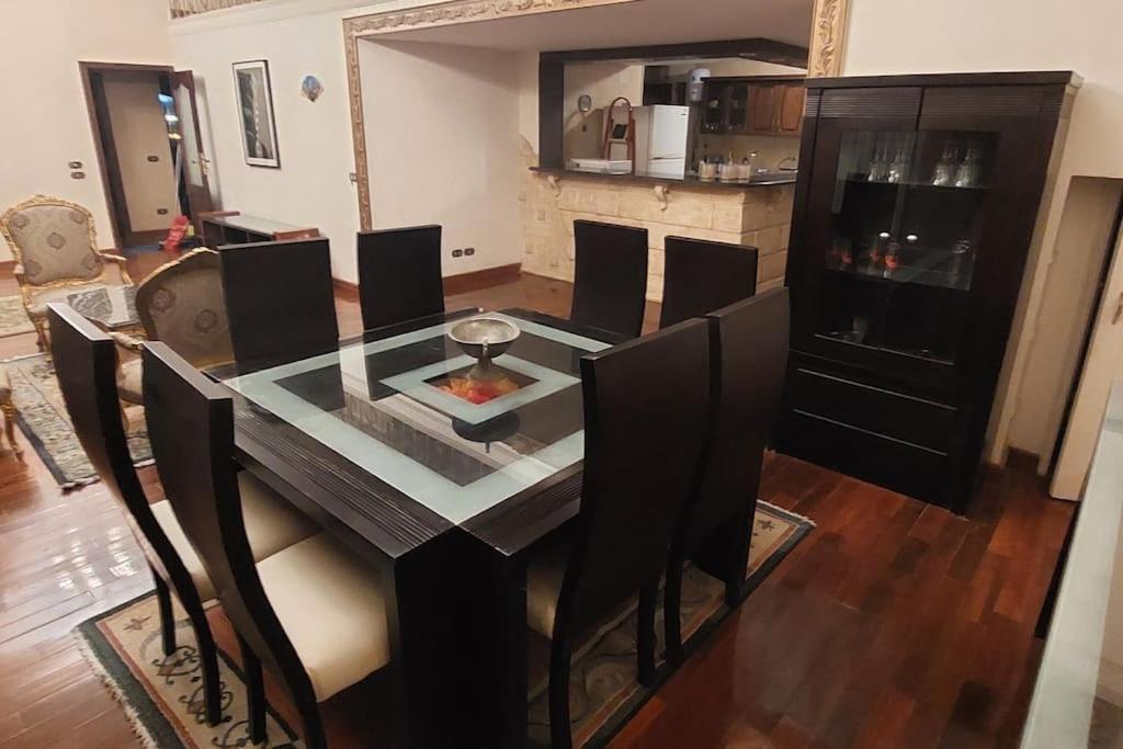 Spacious cheerful apartment