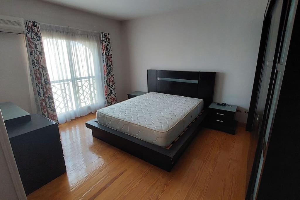 Spacious cheerful apartment