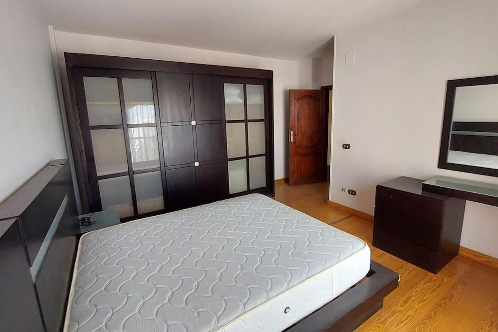 Spacious cheerful apartment