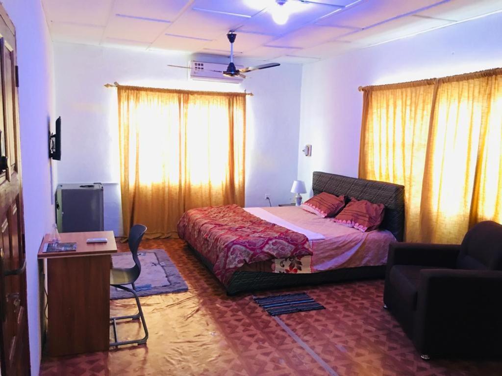 Feel At Home & be close to the Labadi Beach (5min)