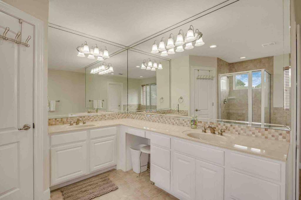 Canyon Lake Home with Breathtaking View view 4