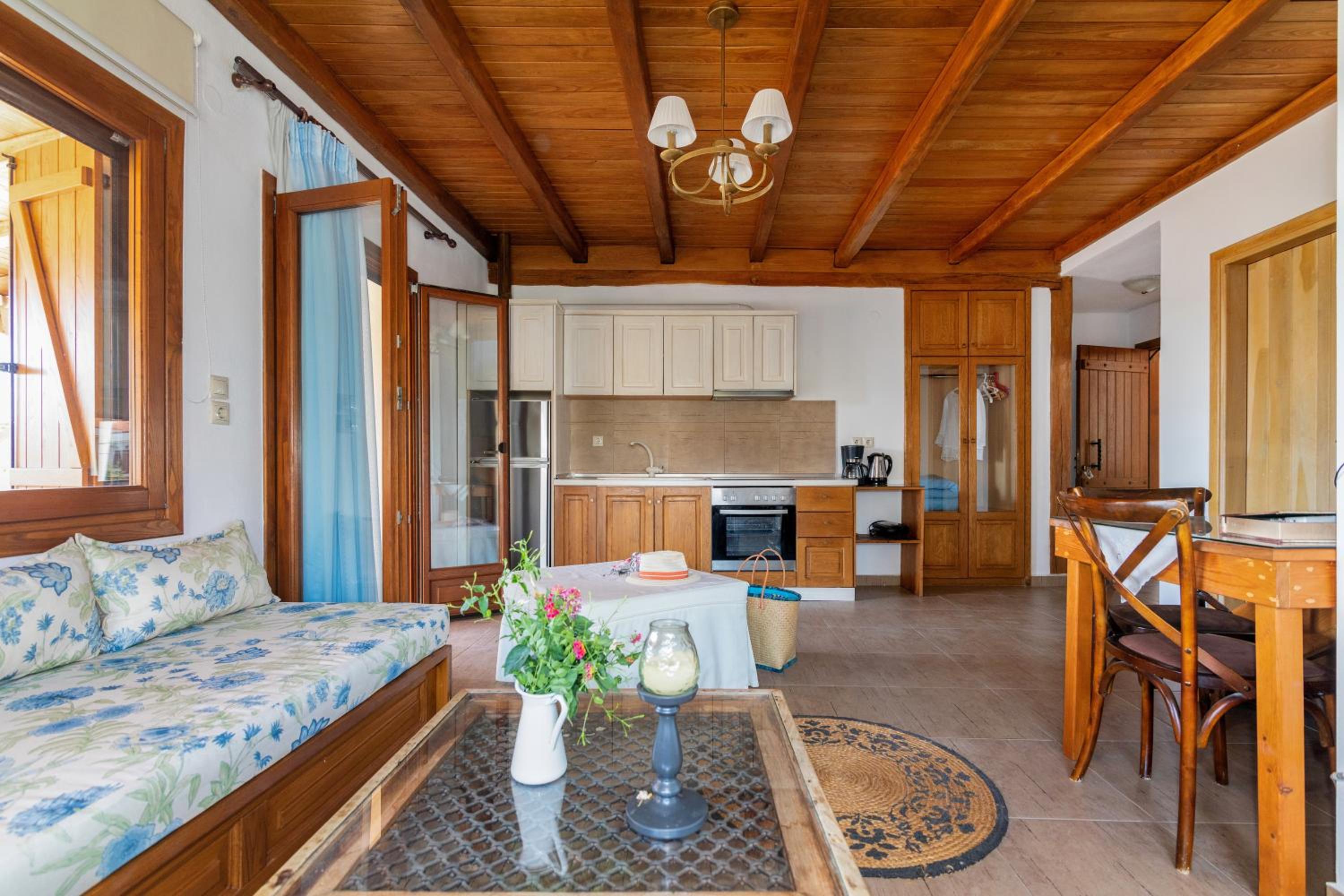 Traditional Arsanas Apartments
