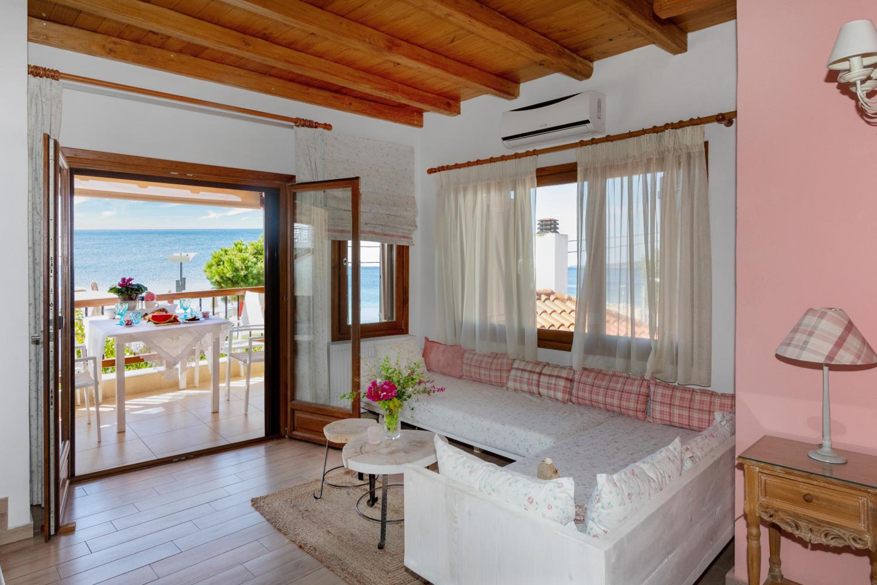 Traditional Arsanas Apartments