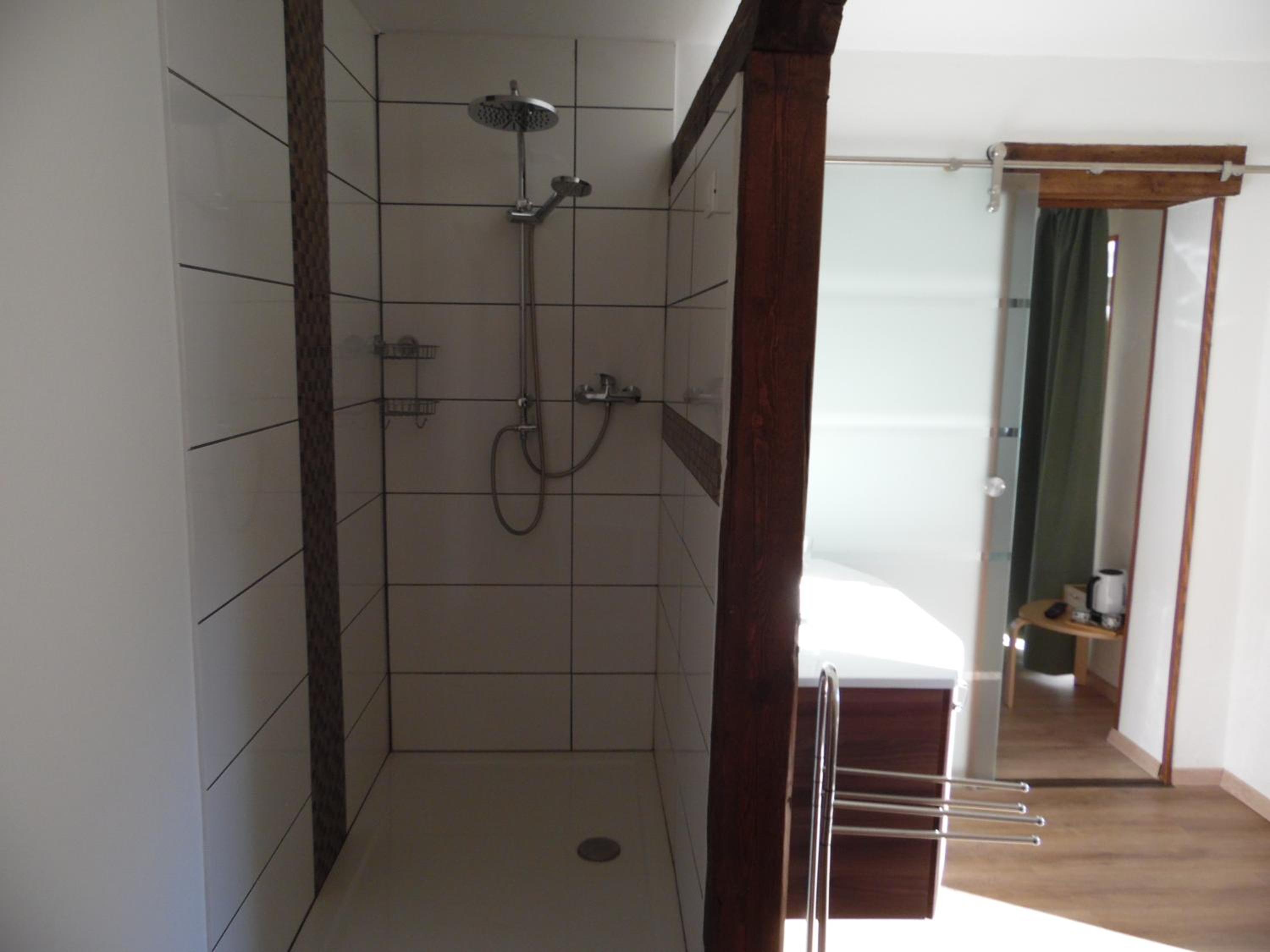 Photo 47