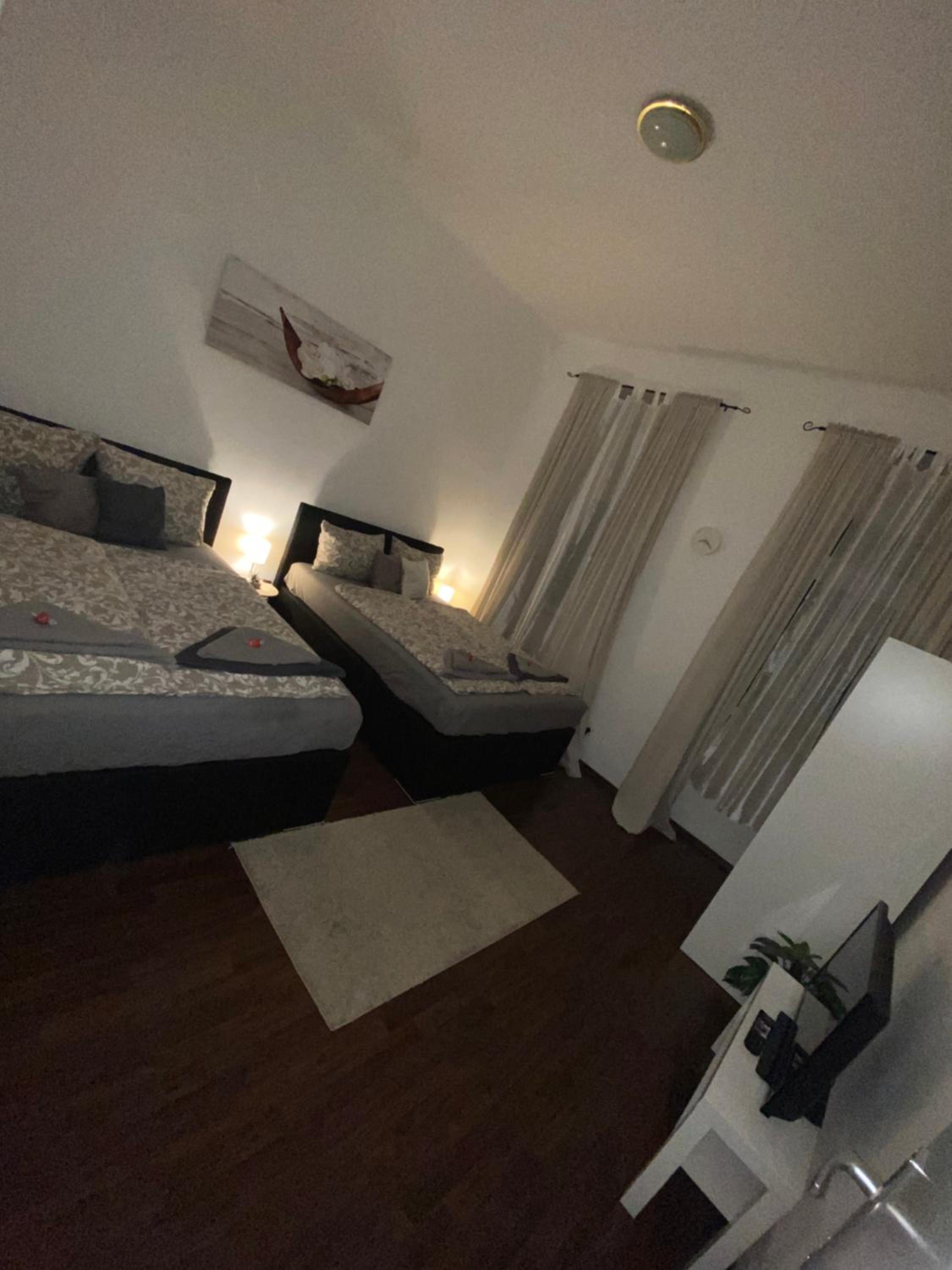 Rover Apartment