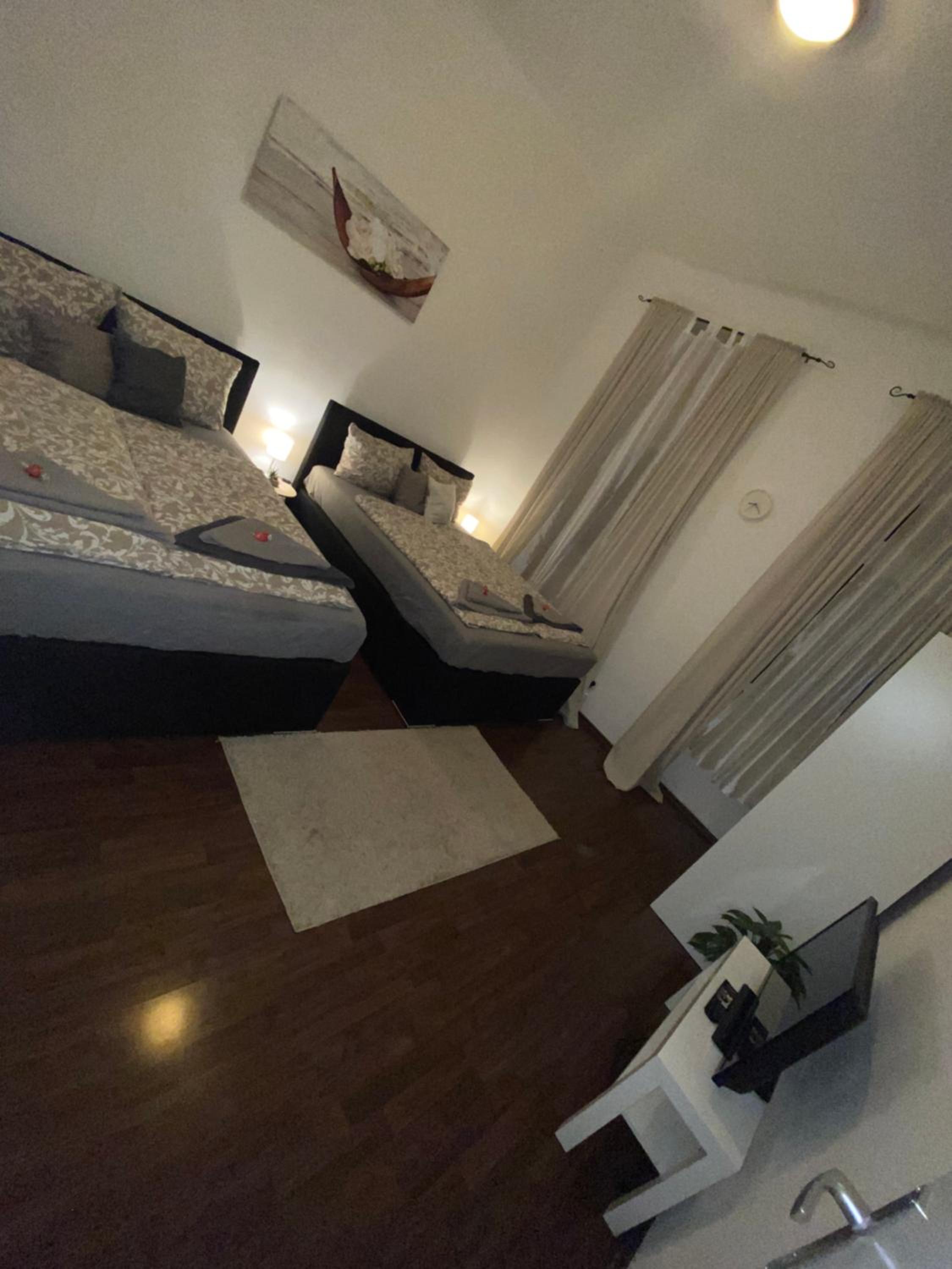 Rover Apartment