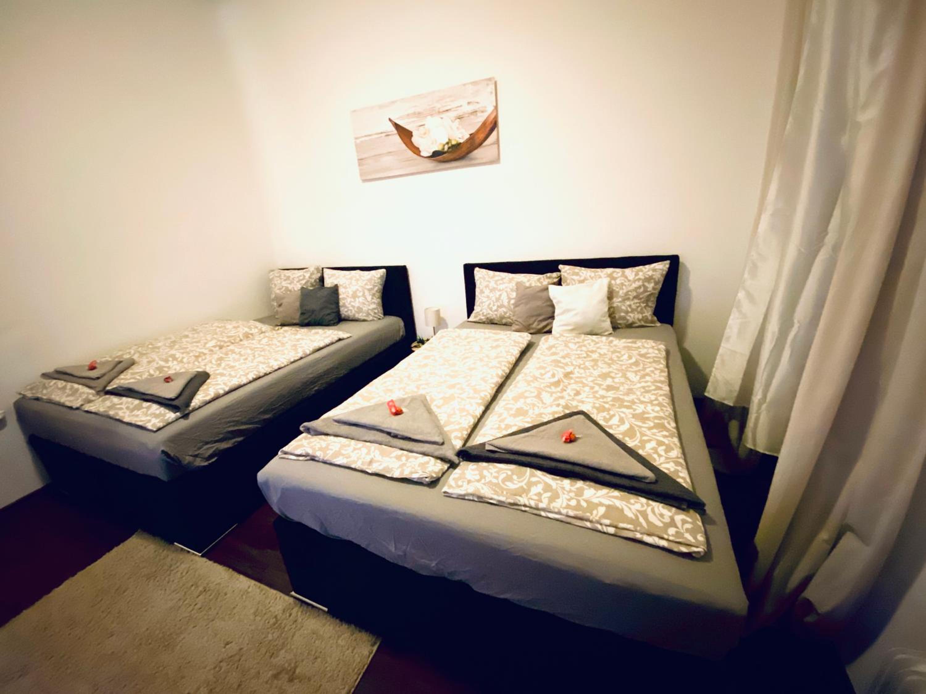 Rover Apartment