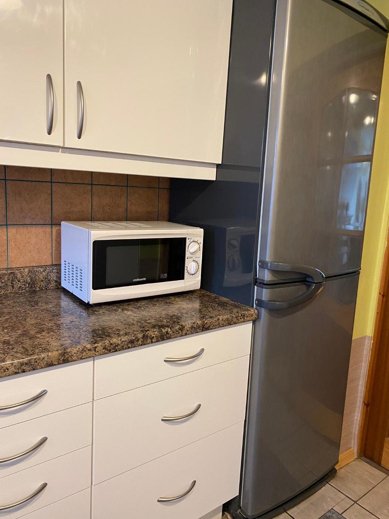 Excel 5min CUSTOM HOUSE STATION parking WIFI sleeps 6