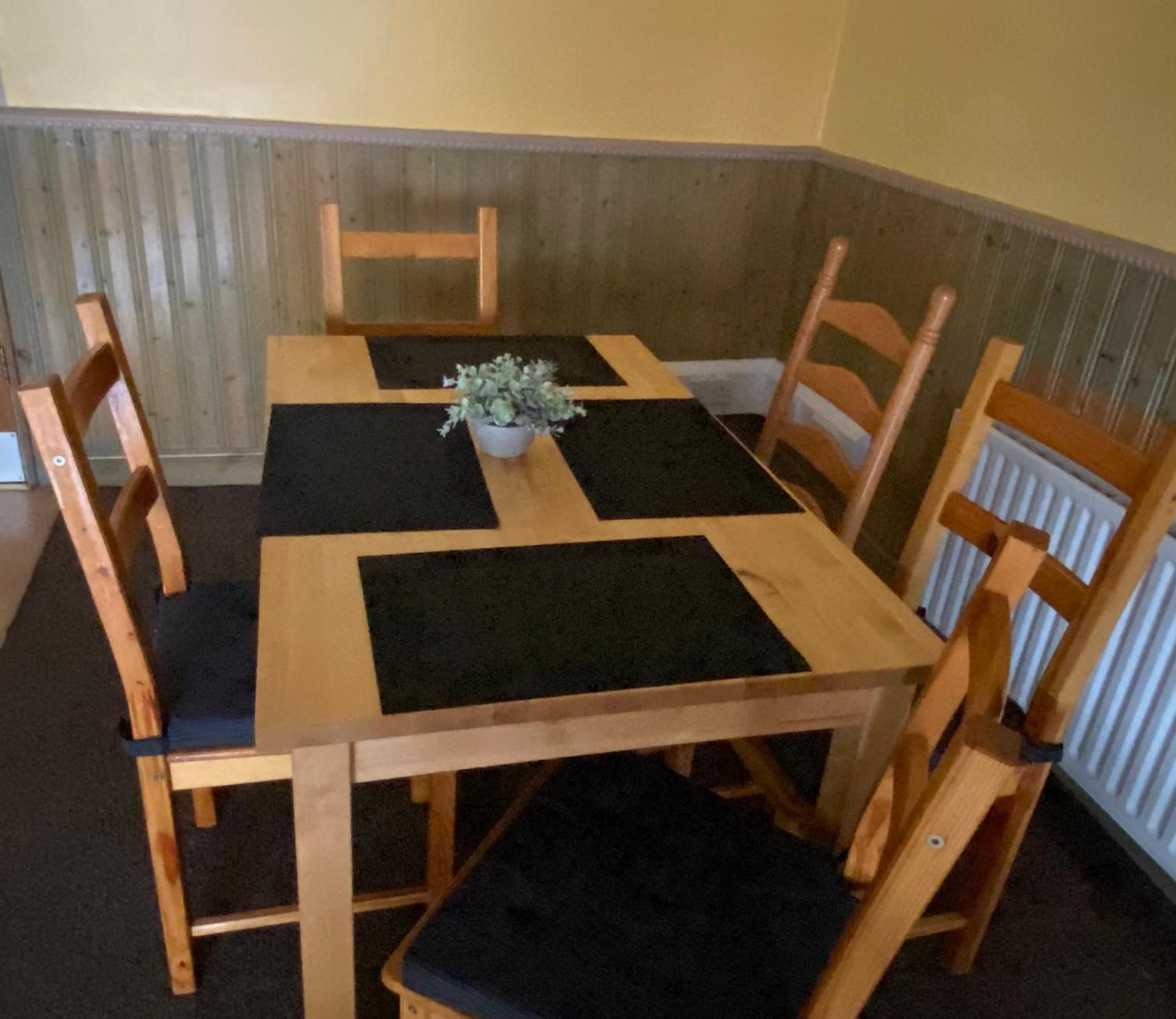 Excel 5min CUSTOM HOUSE STATION parking WIFI sleeps 6
