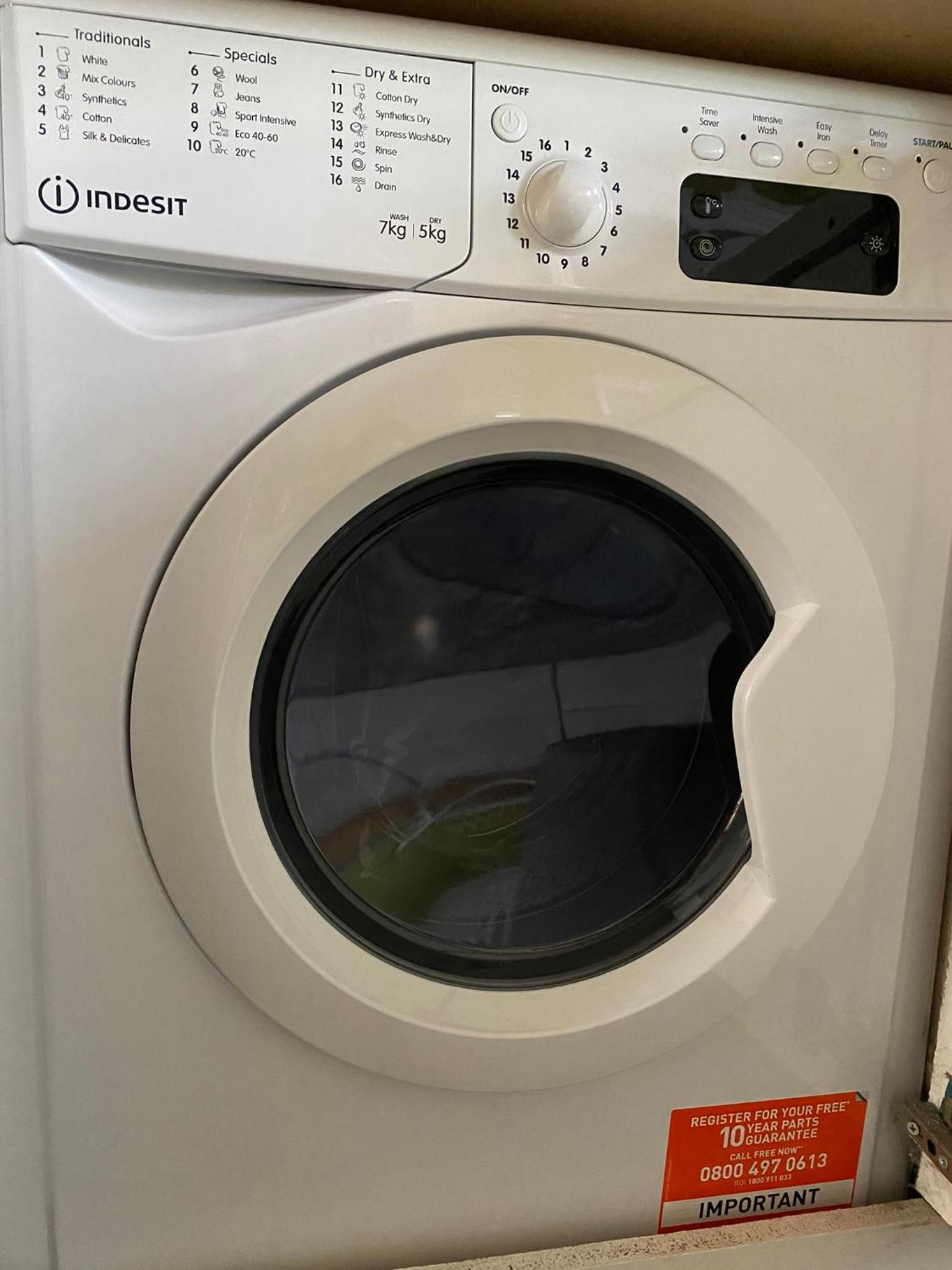 Excel 5min CUSTOM HOUSE STATION parking WIFI sleeps 6