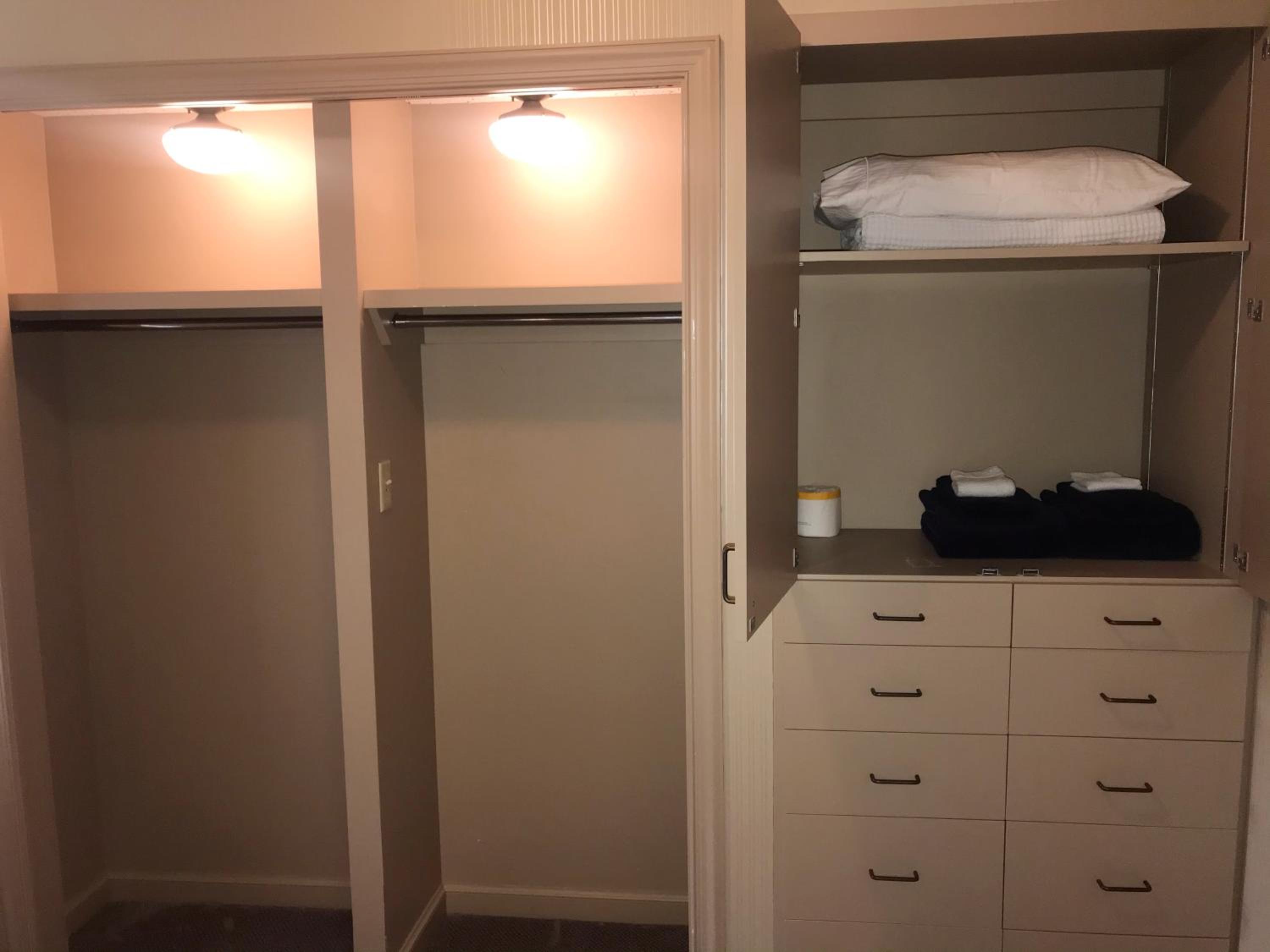 Bartlesville Vacations - Hotel Phillips - Property Image 88