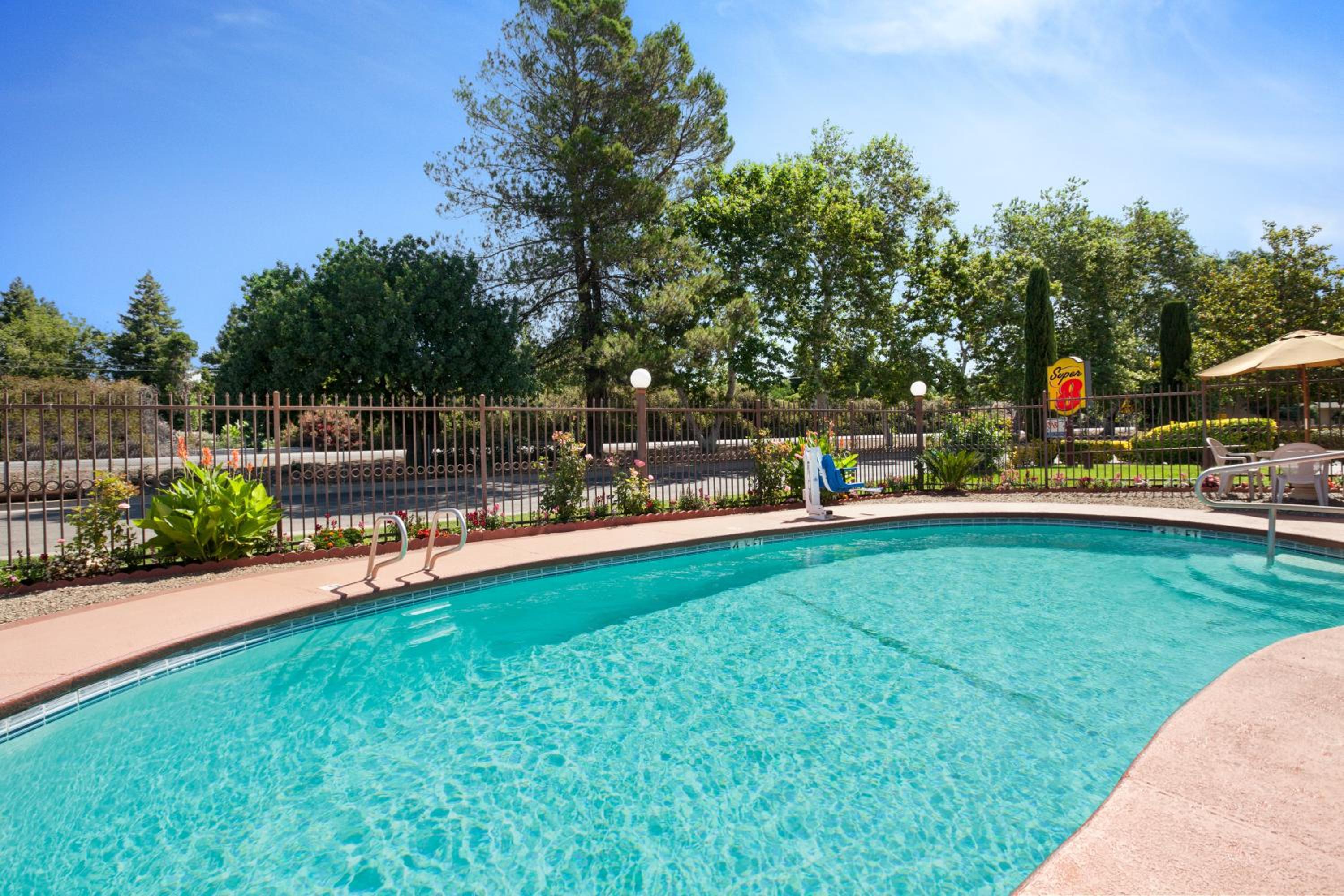 Chico Vacations - Super 8 by Wyndham Chico - Property Image 28