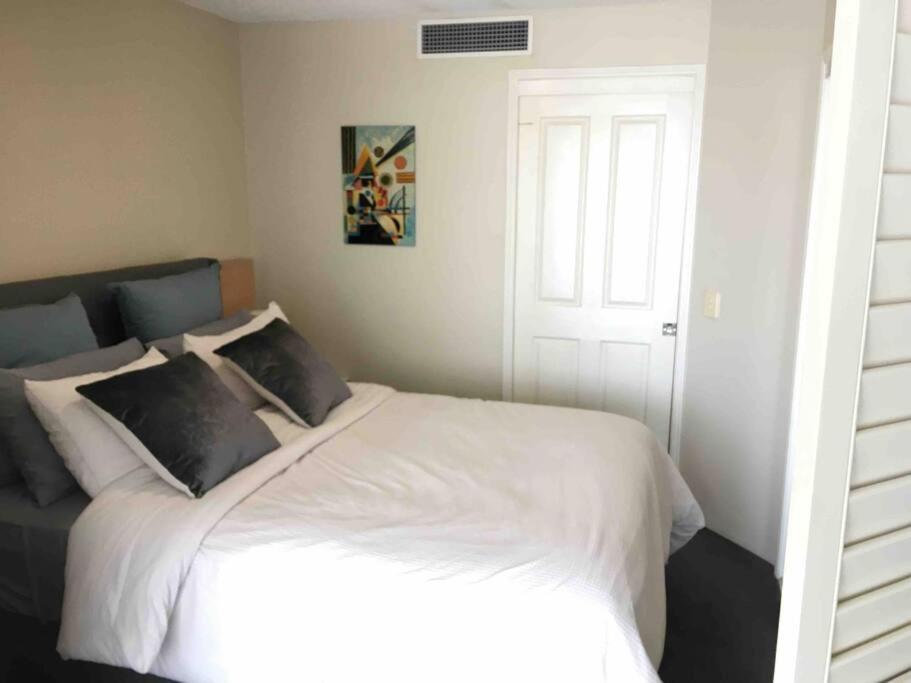 Beach apartment with all the facilities you need - Landmark Resort view 2