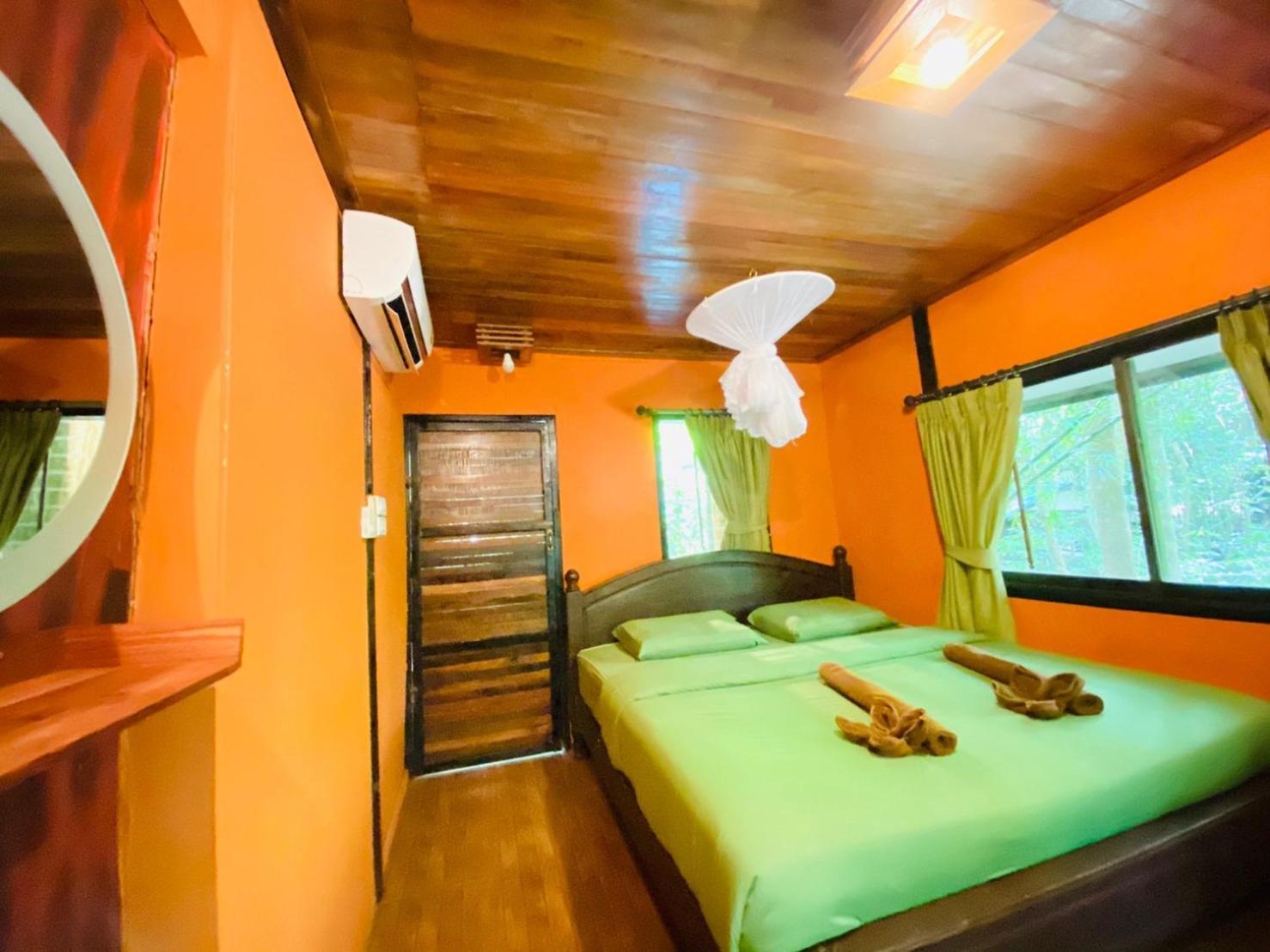 Khao Sok Tree House Resort