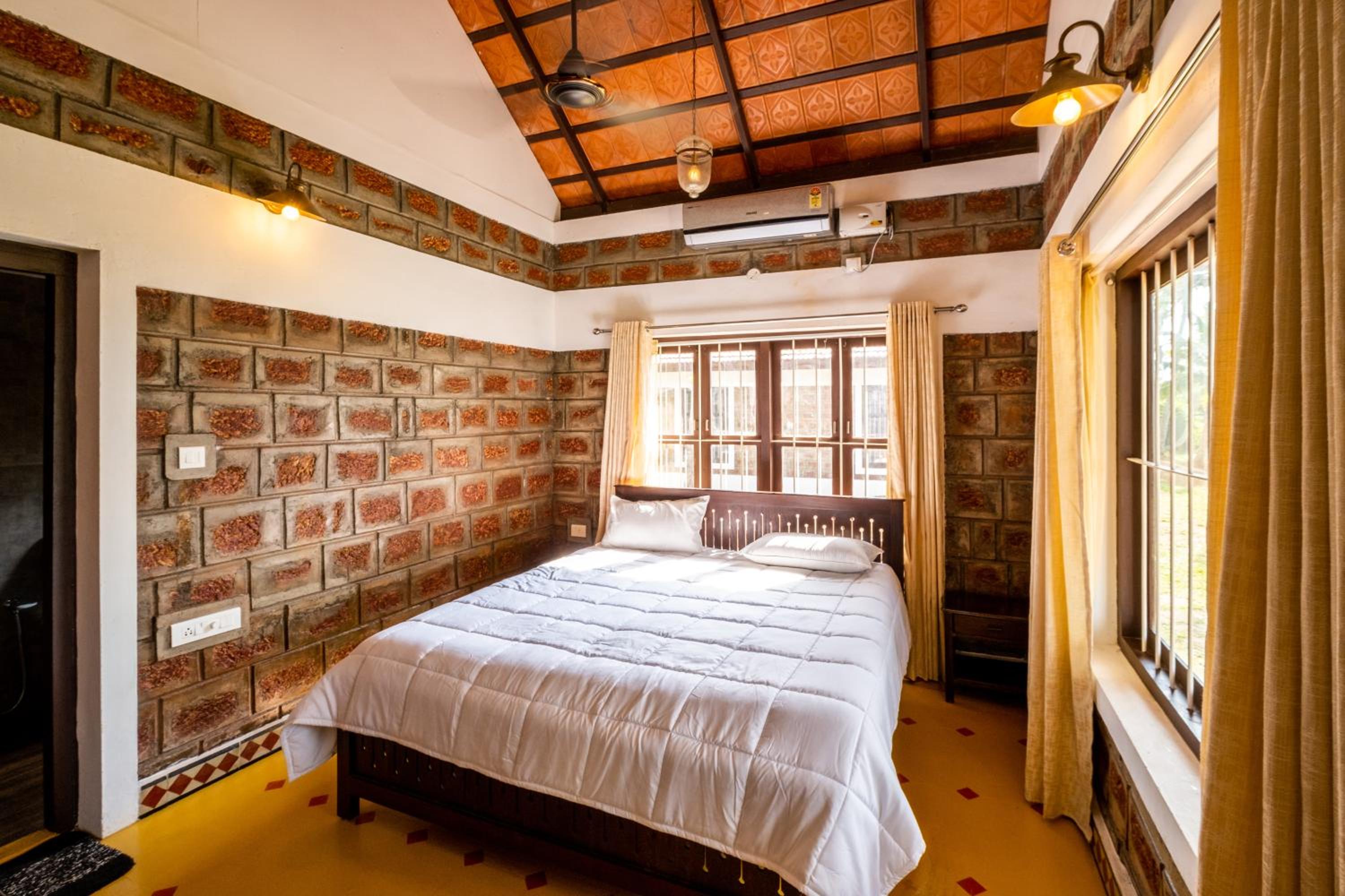 Cynefin, Pet-friendly 2br by the backwaters by Roamhome view 3