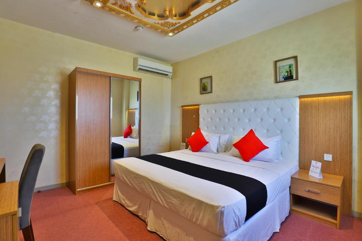 Capital O 338 Asian Hotel view 4