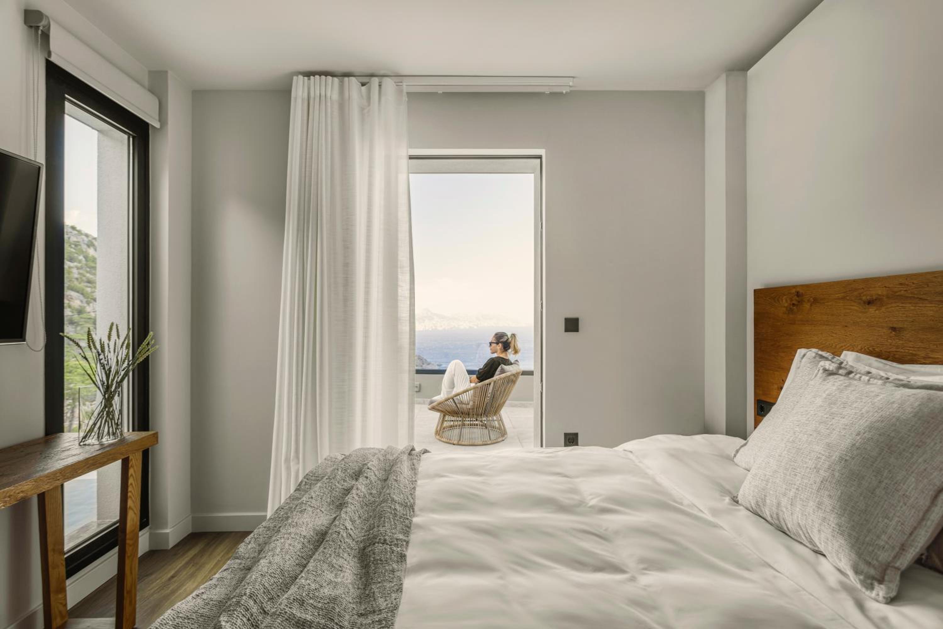 Aposperia Memorable Living