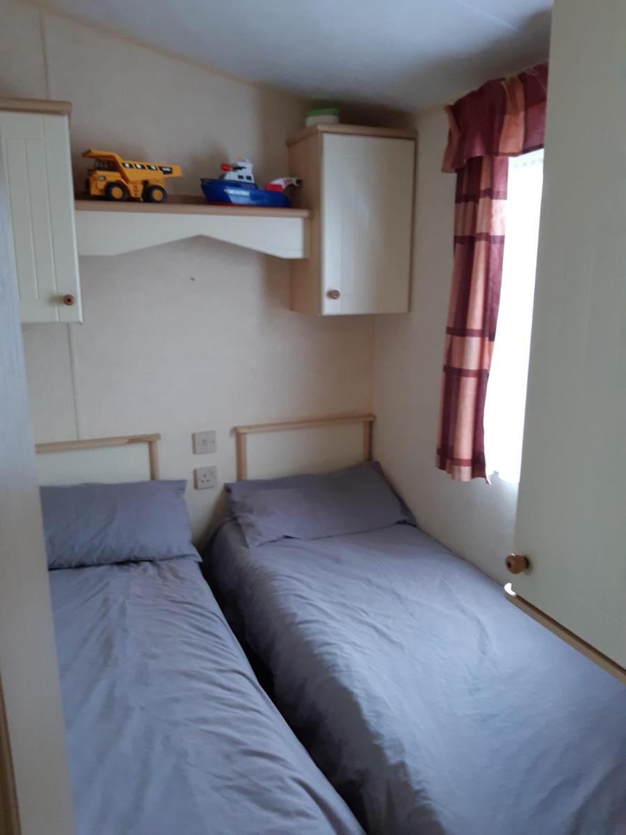 Golden palm 8 berth chapel saint leanords, ingoldmells, skegness caravan view 5