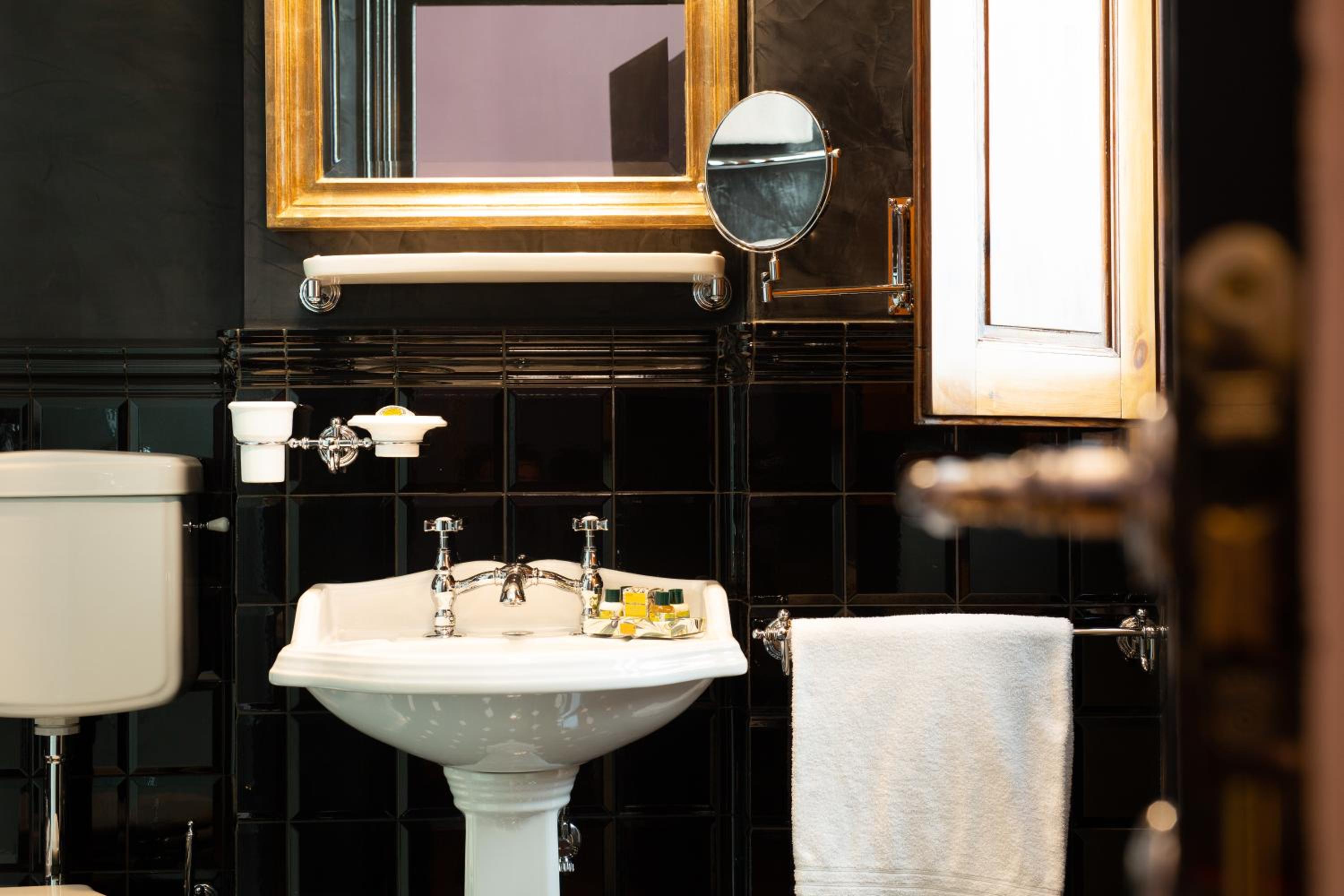 Boutique B&B Torre de' Conti