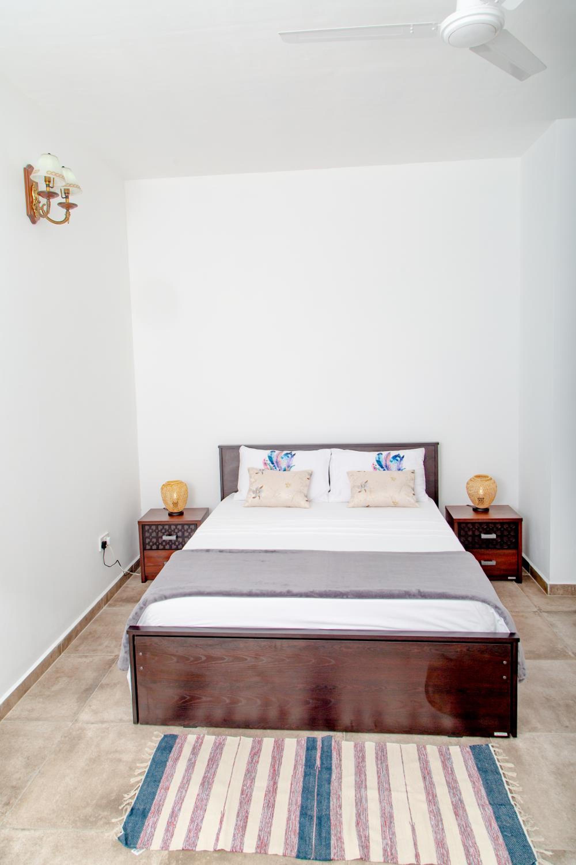 2-Bed Apt Sleeps 4 near Beau Vallon Beach photo 5