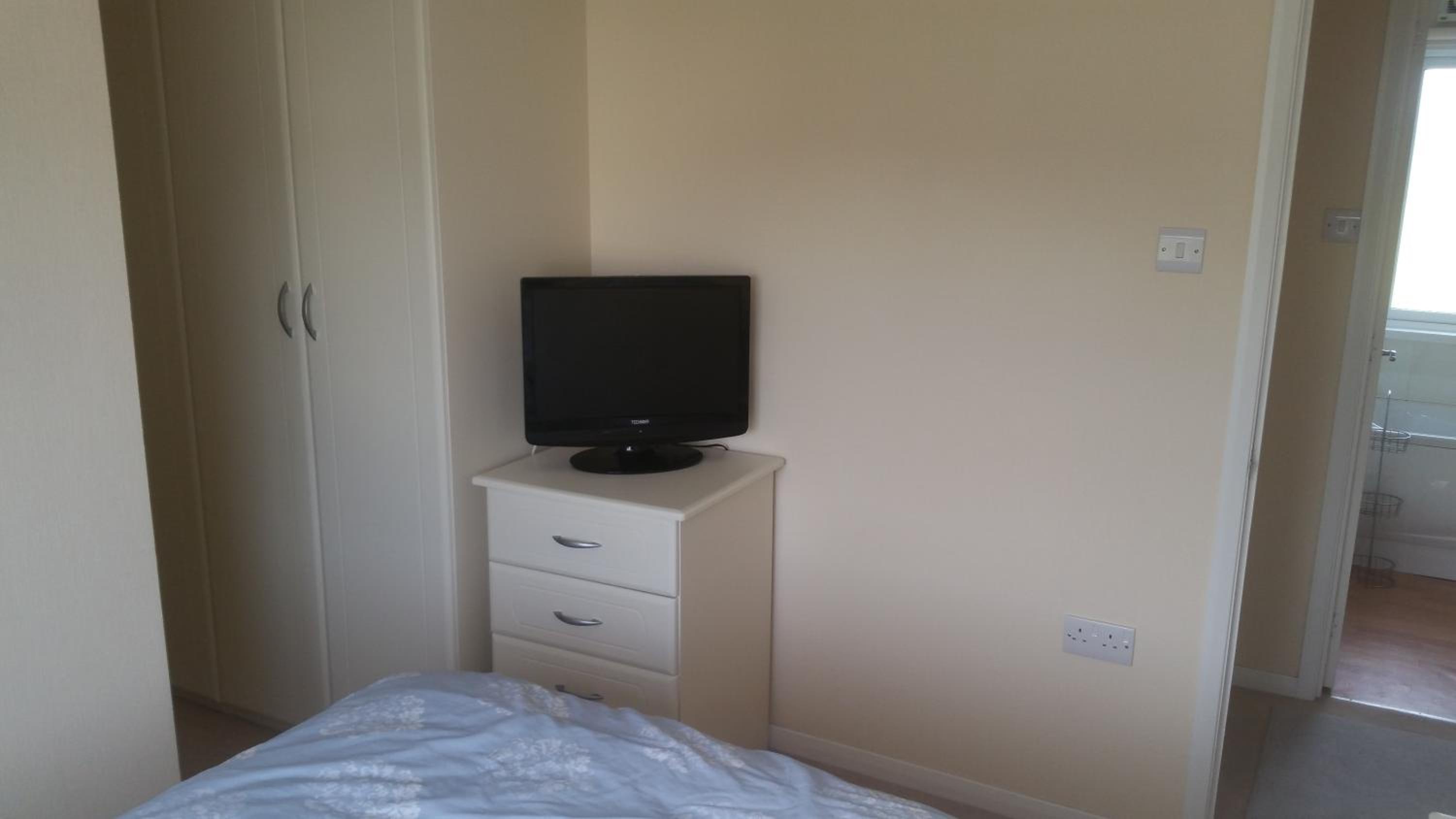 Wendy Lodge- Chalet Cottage, Sleeps 6 Adults view 4