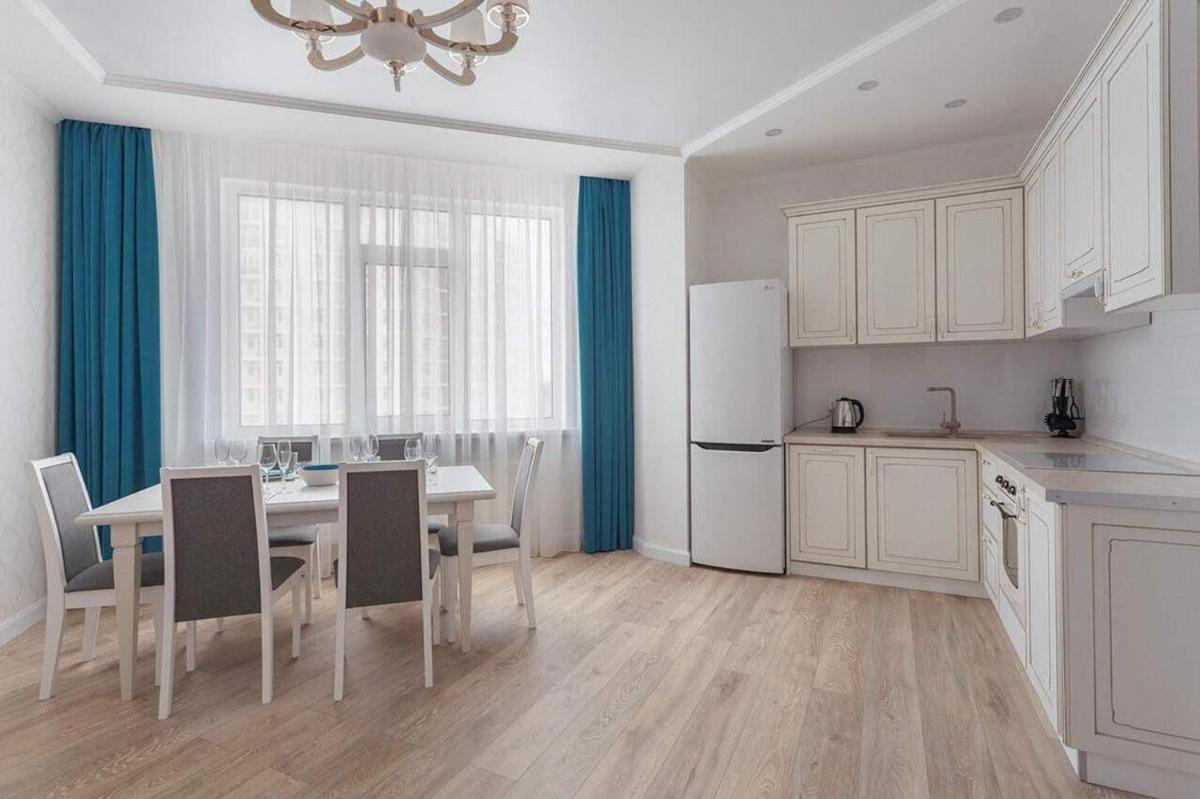 2-nd Pearl 2-bedrooms Apartment view 3