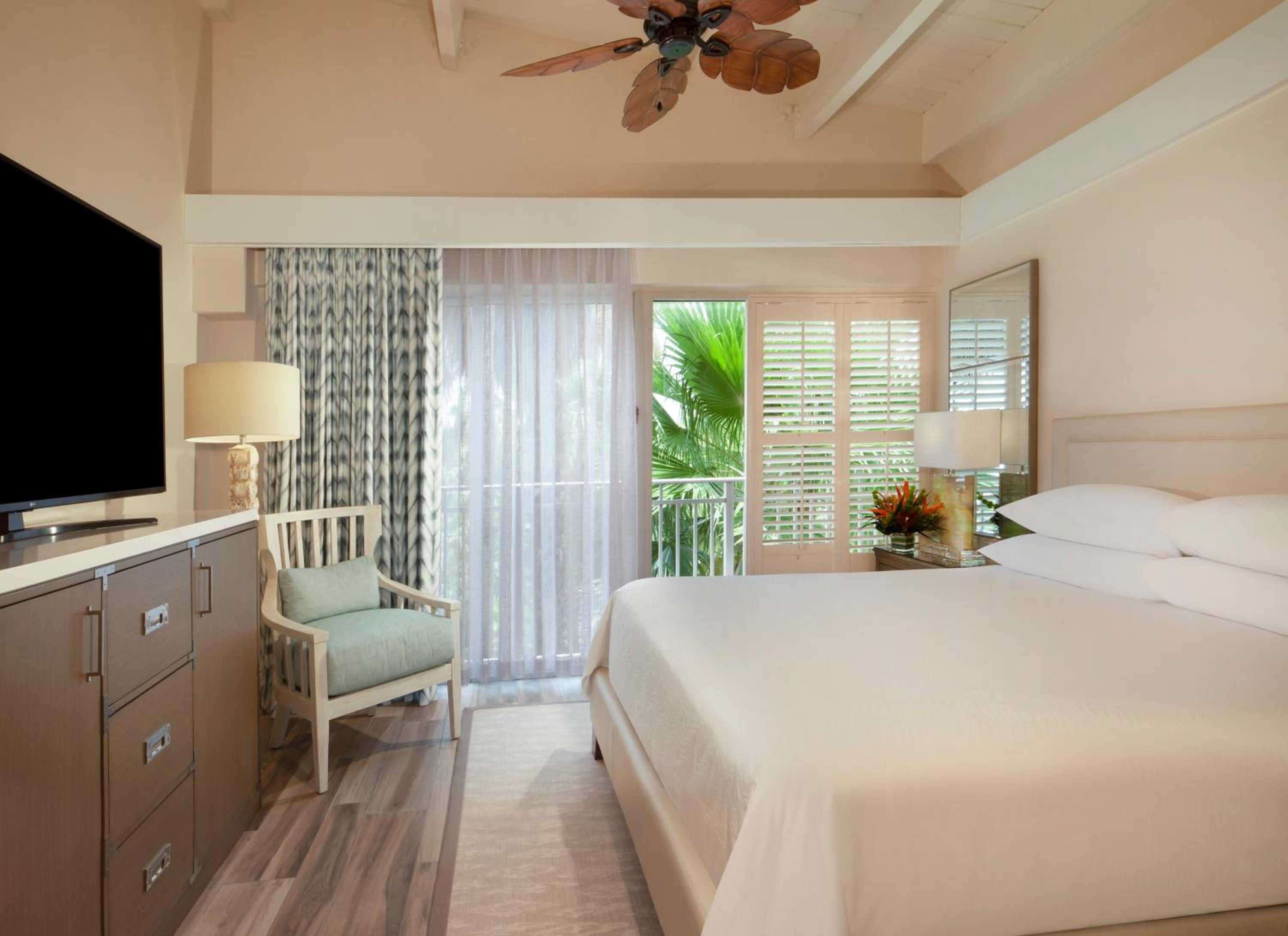 Pier House Resort & Spa
