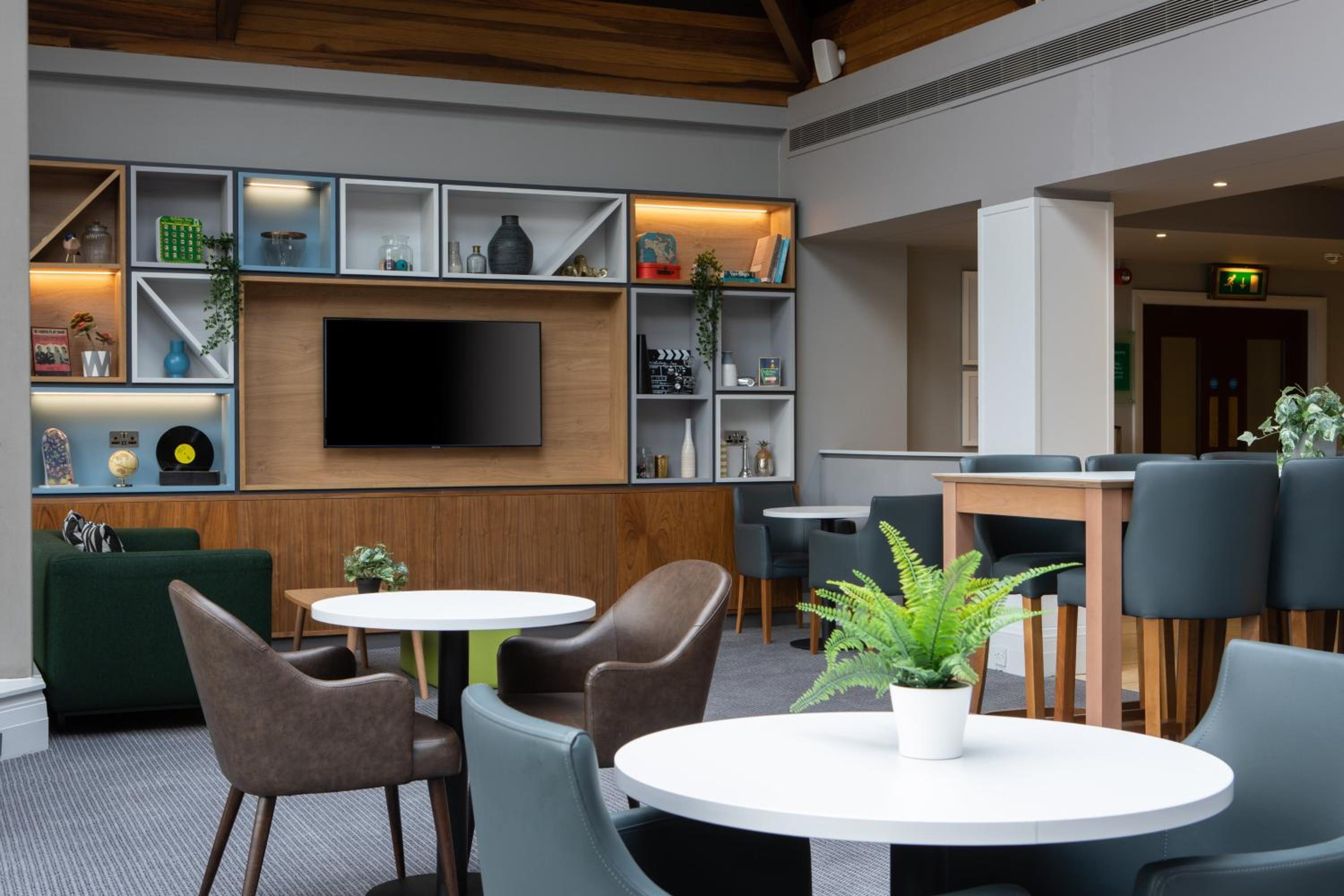 Bolton Vacations - Holiday Inn Bolton Centre, an IHG Hotel - Property Image 7