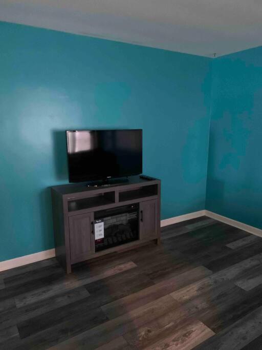 Remodeled House Minutes to Falls Attractions view 5