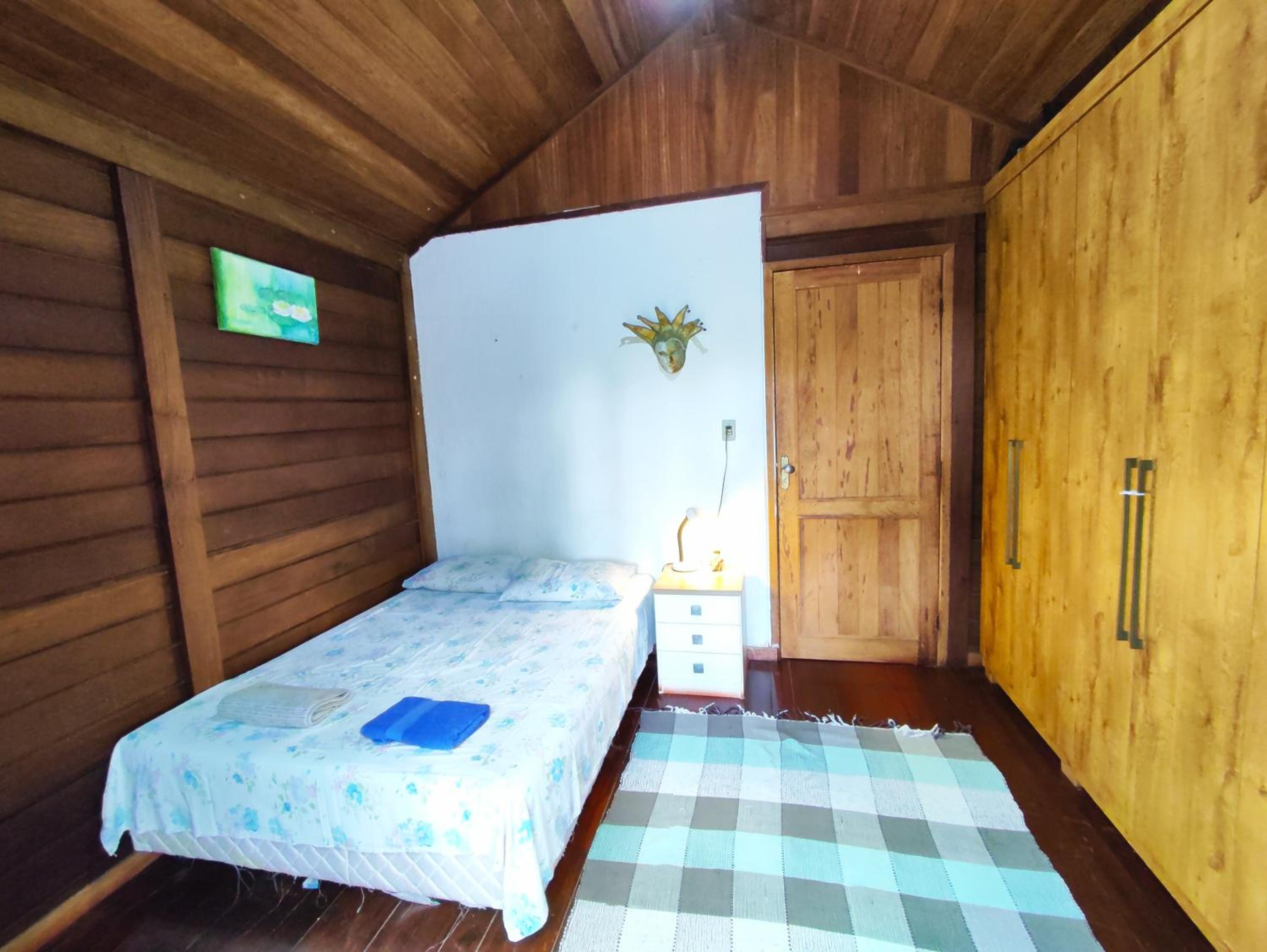Linda Casa para Temporada em Manguinhos