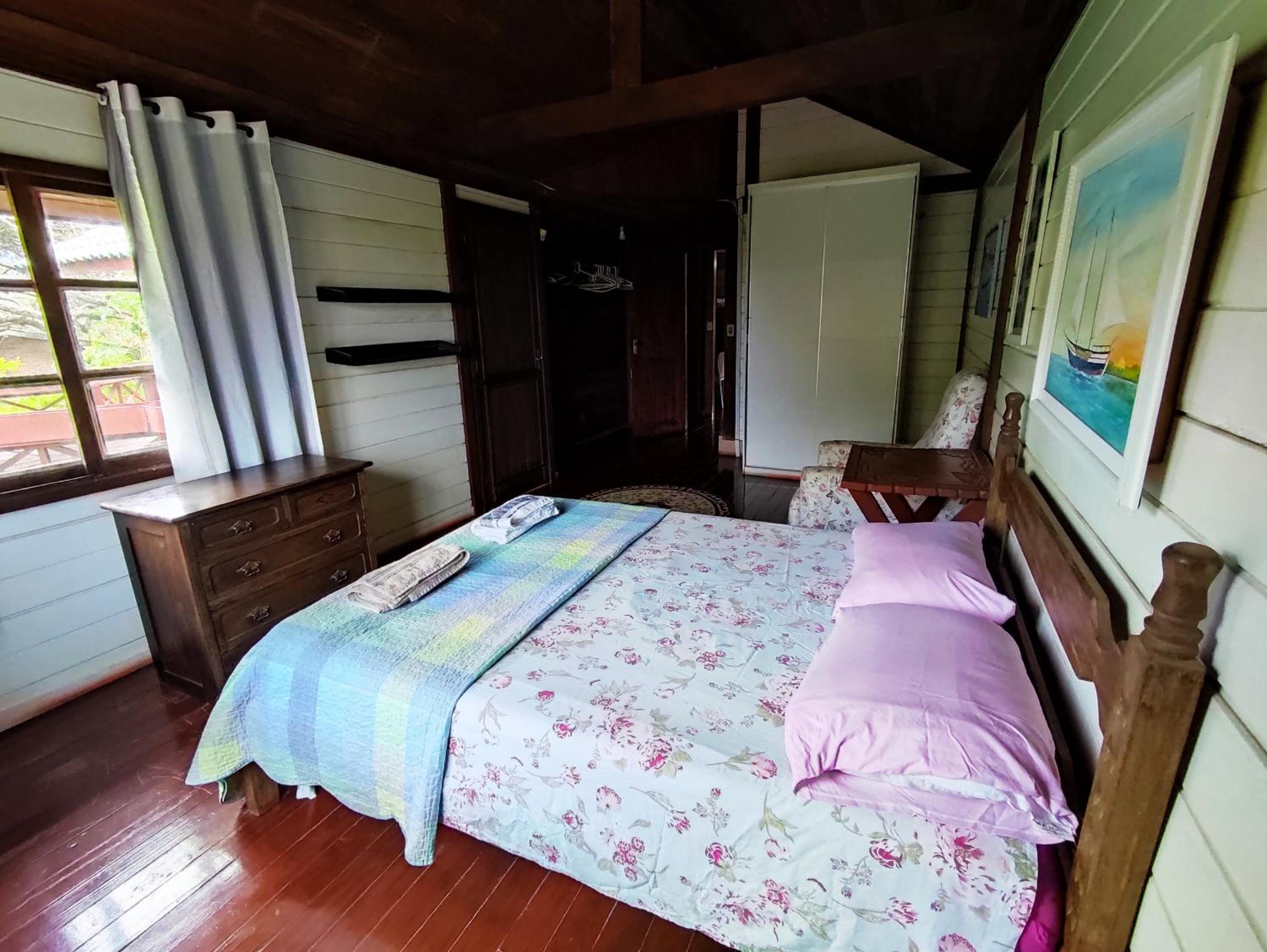 Linda Casa para Temporada em Manguinhos