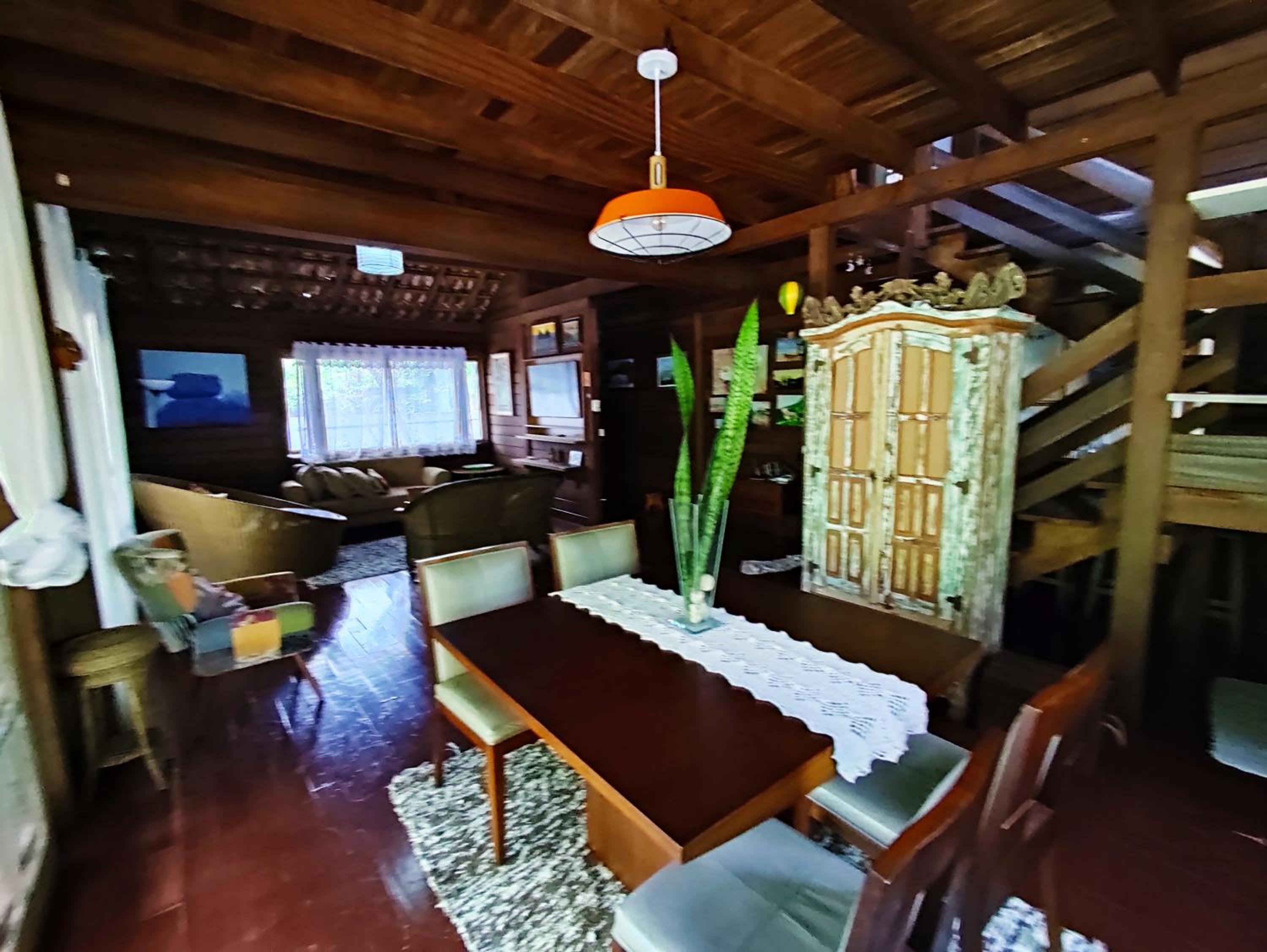 Linda Casa para Temporada em Manguinhos