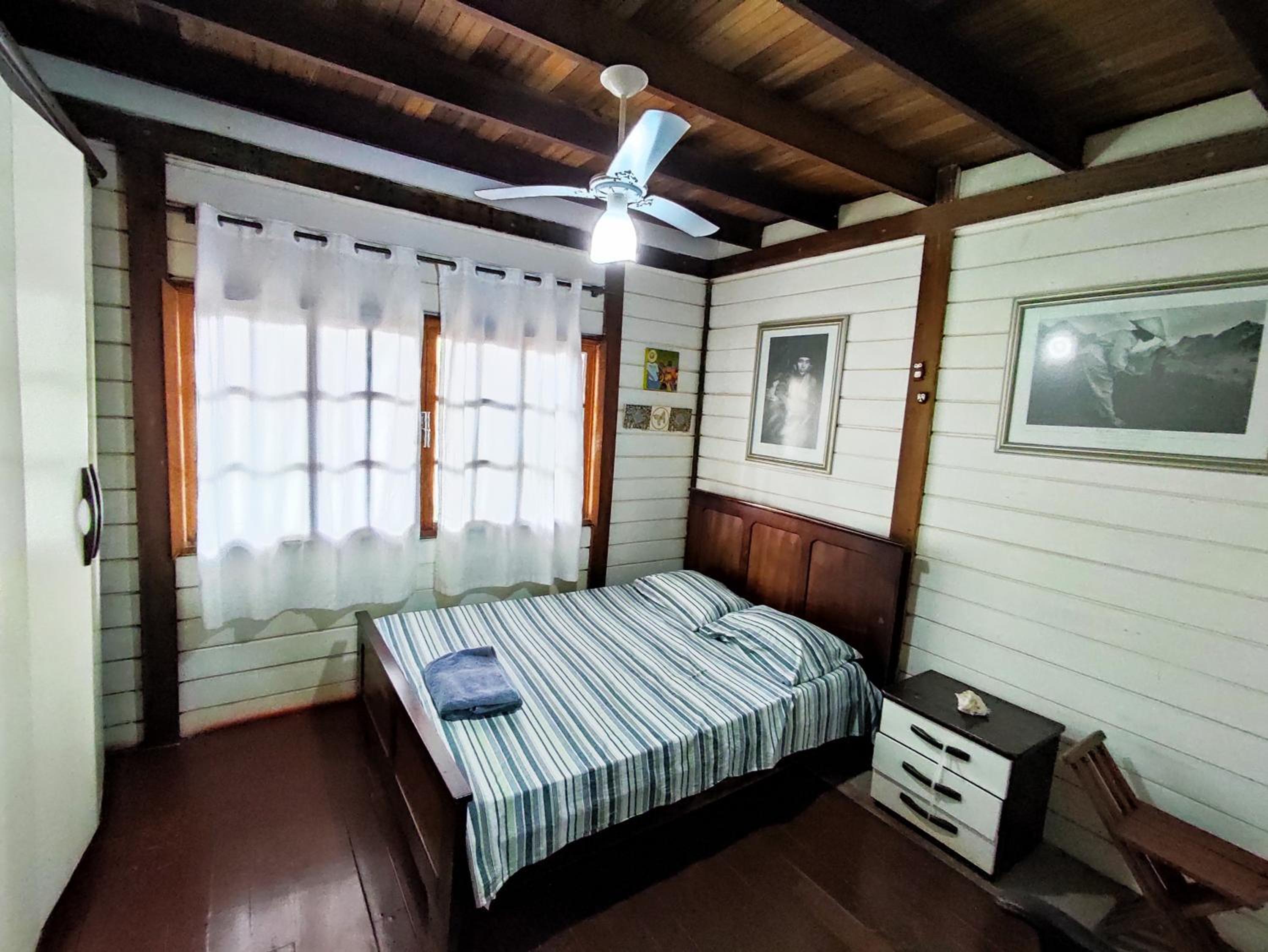 Linda Casa para Temporada em Manguinhos