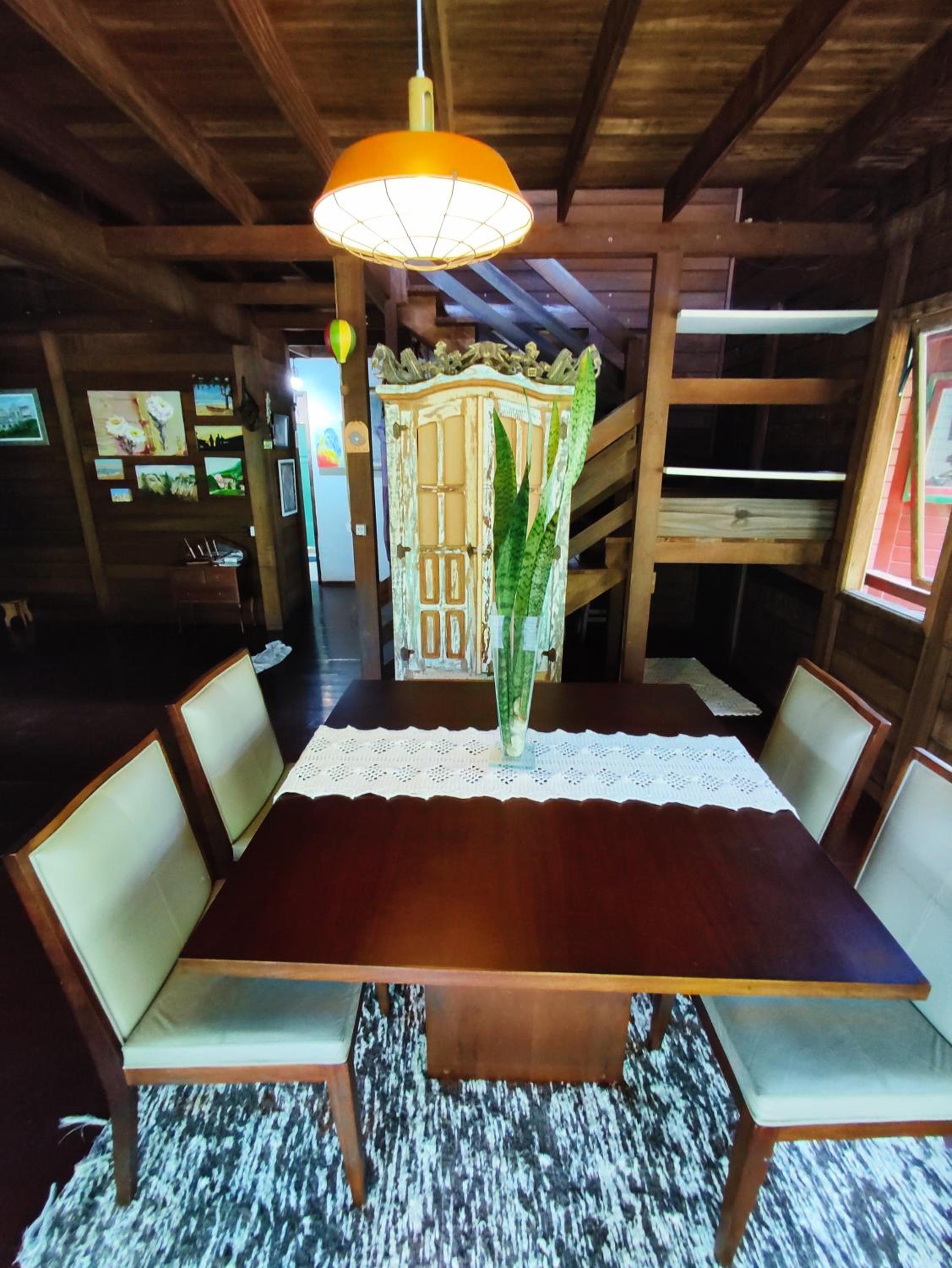 Linda Casa para Temporada em Manguinhos
