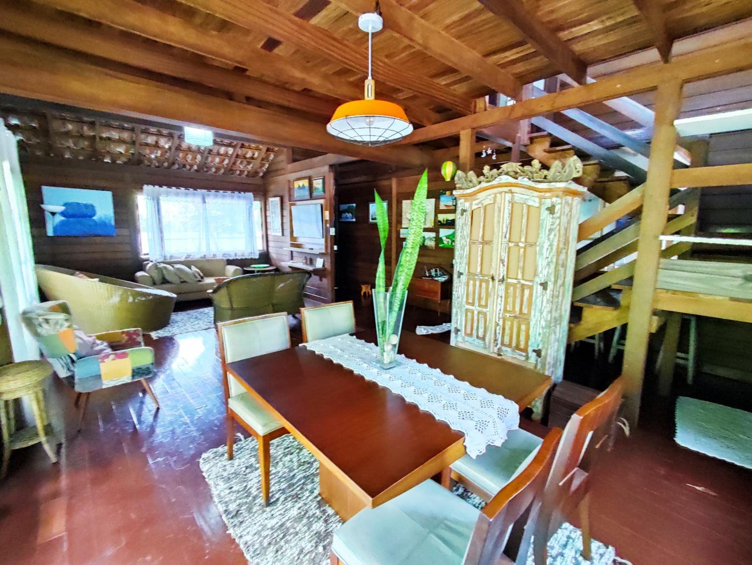 Linda Casa para Temporada em Manguinhos